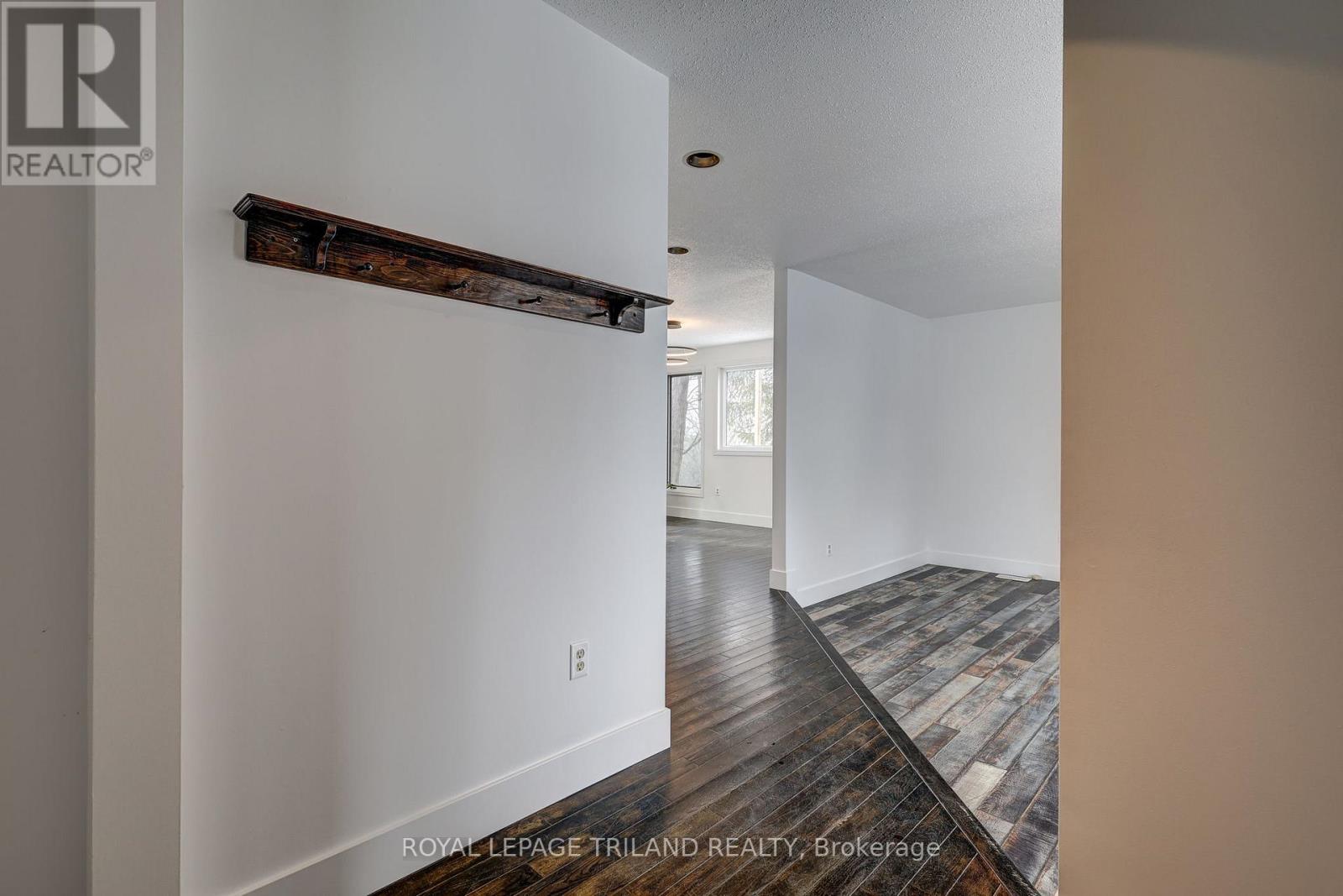 2 Elysian Street, St. Thomas, Ontario  N5P 4E7 - Photo 5 - X12853578