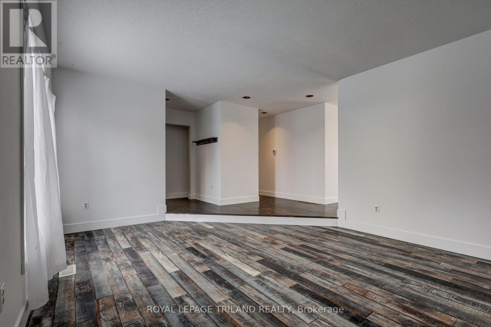 2 Elysian Street, St. Thomas, Ontario  N5P 4E7 - Photo 9 - X12853578