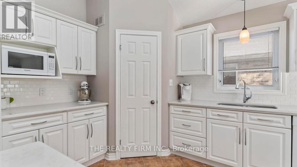 140 Landon Lane, Central Elgin (Belmont), Ontario  N0L 1B0 - Photo 13 - X12853614