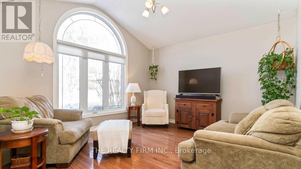 140 Landon Lane, Central Elgin (Belmont), Ontario  N0L 1B0 - Photo 6 - X12853614