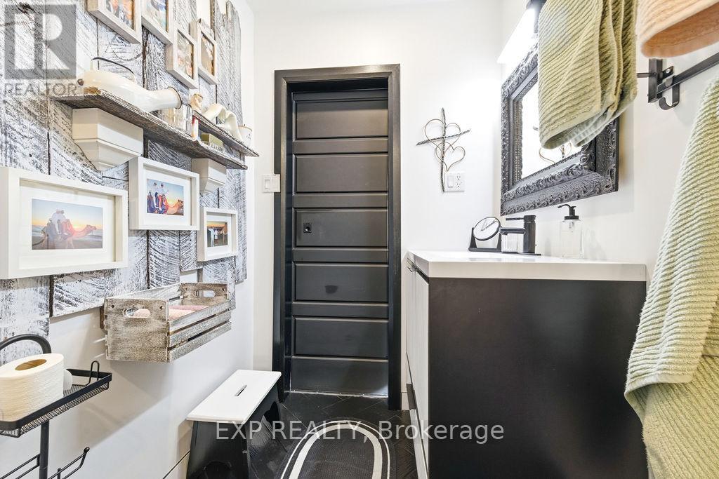 478 New Street, Renfrew, Ontario  K7V 1G8 - Photo 23 - X12853514