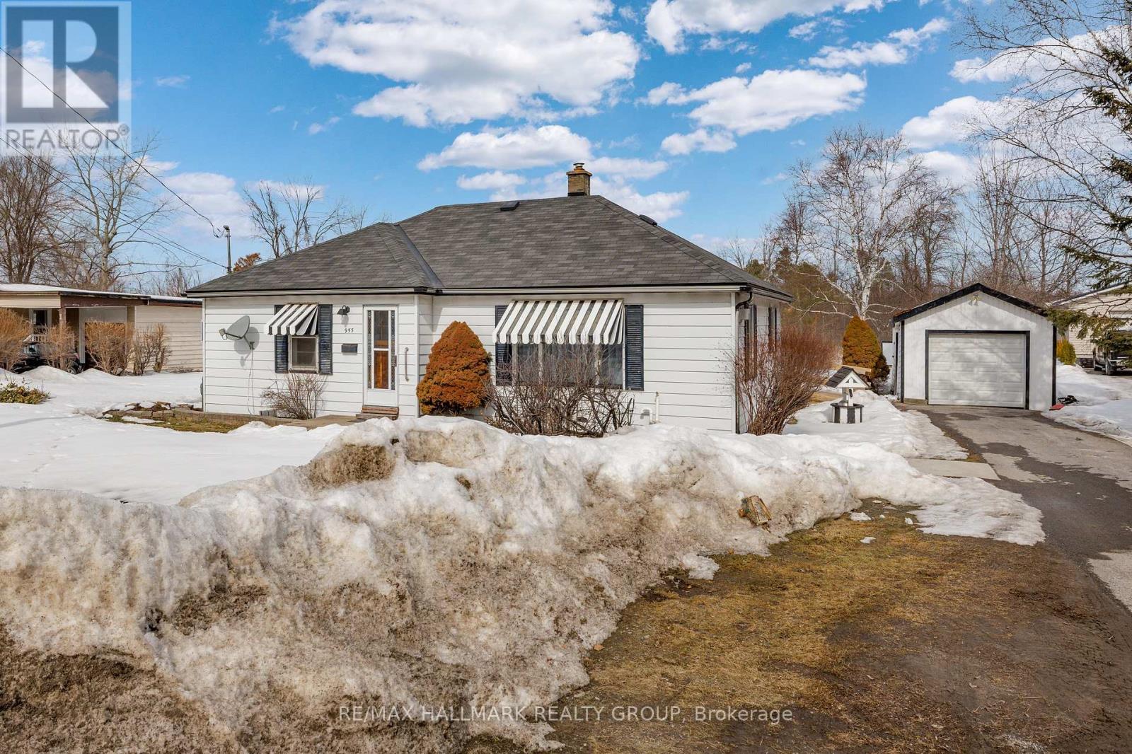 955 Stewart Boulevard, Elizabethtown-Kitley, Ontario  K6V 5T4 - Photo 1 - X12853308
