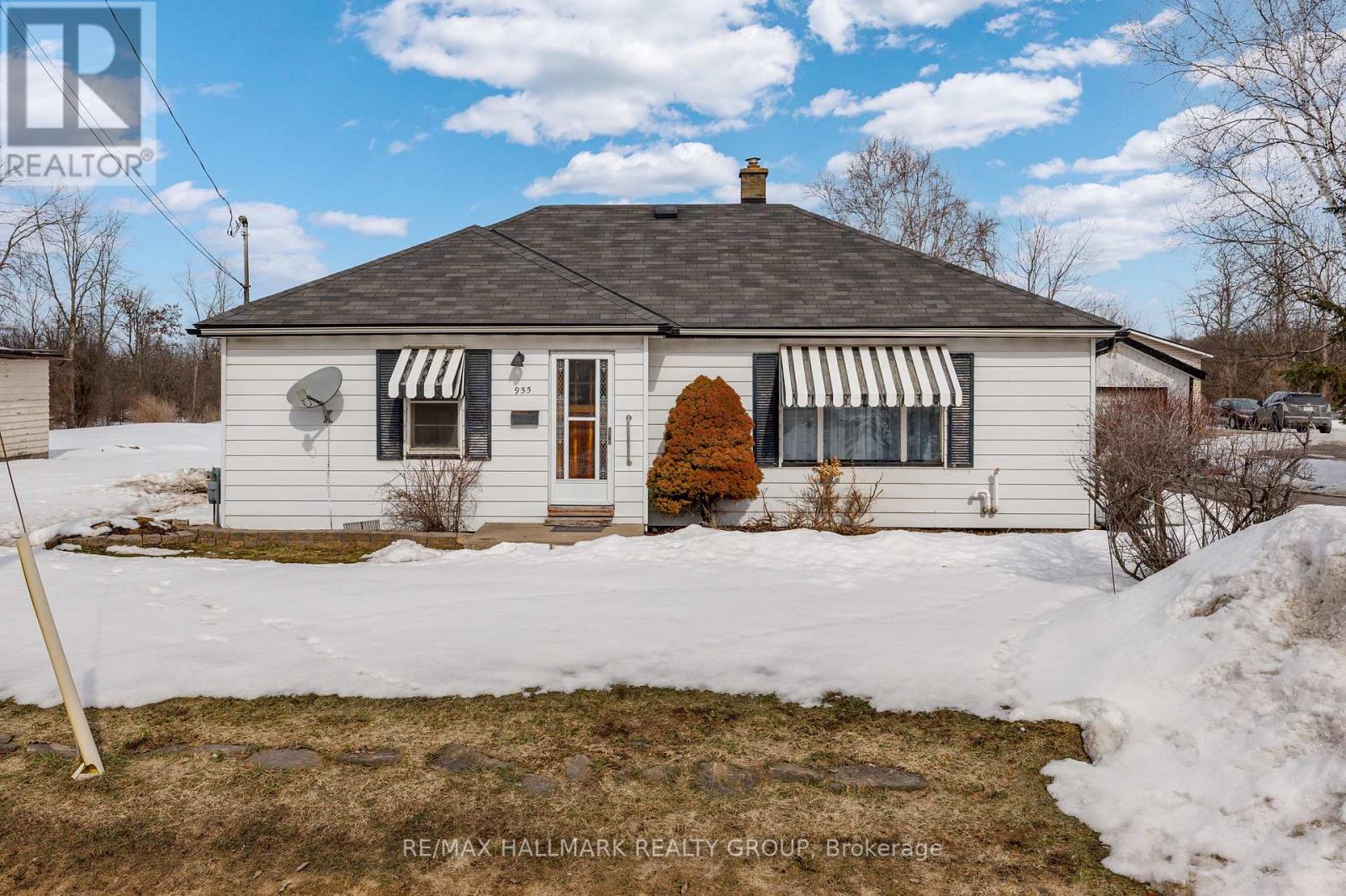 955 Stewart Boulevard, Elizabethtown-Kitley, Ontario  K6V 5T4 - Photo 2 - X12853308