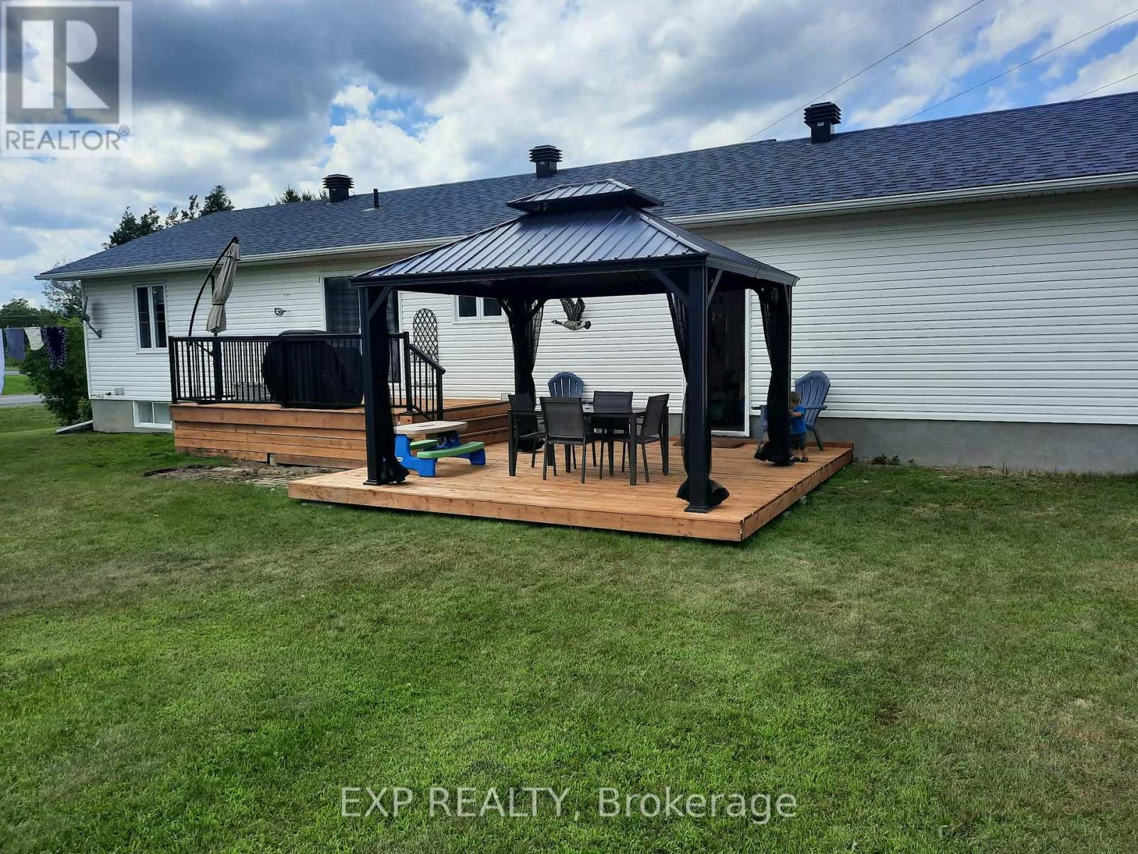 2174 Lemery Street, Clarence-Rockland, Ontario  K0A 1E0 - Photo 47 - X12853532