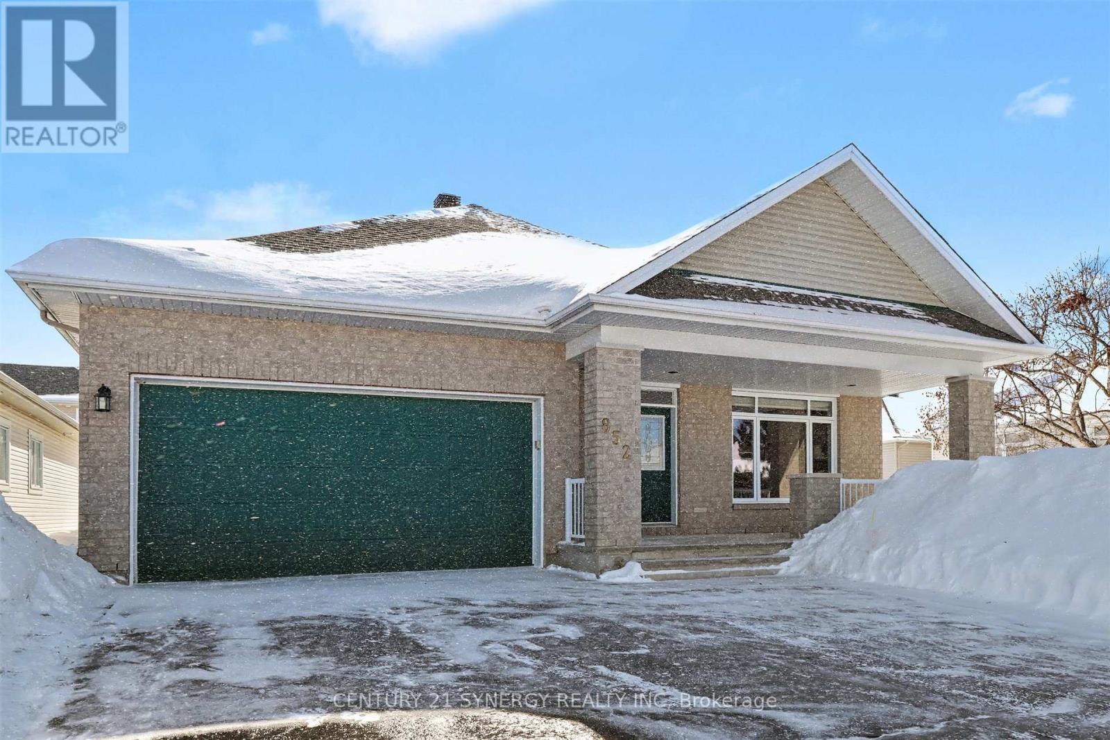 852 Swallowtail Crescent, Ottawa, Ontario  K4A 4M5 - Photo 3 - X12853538