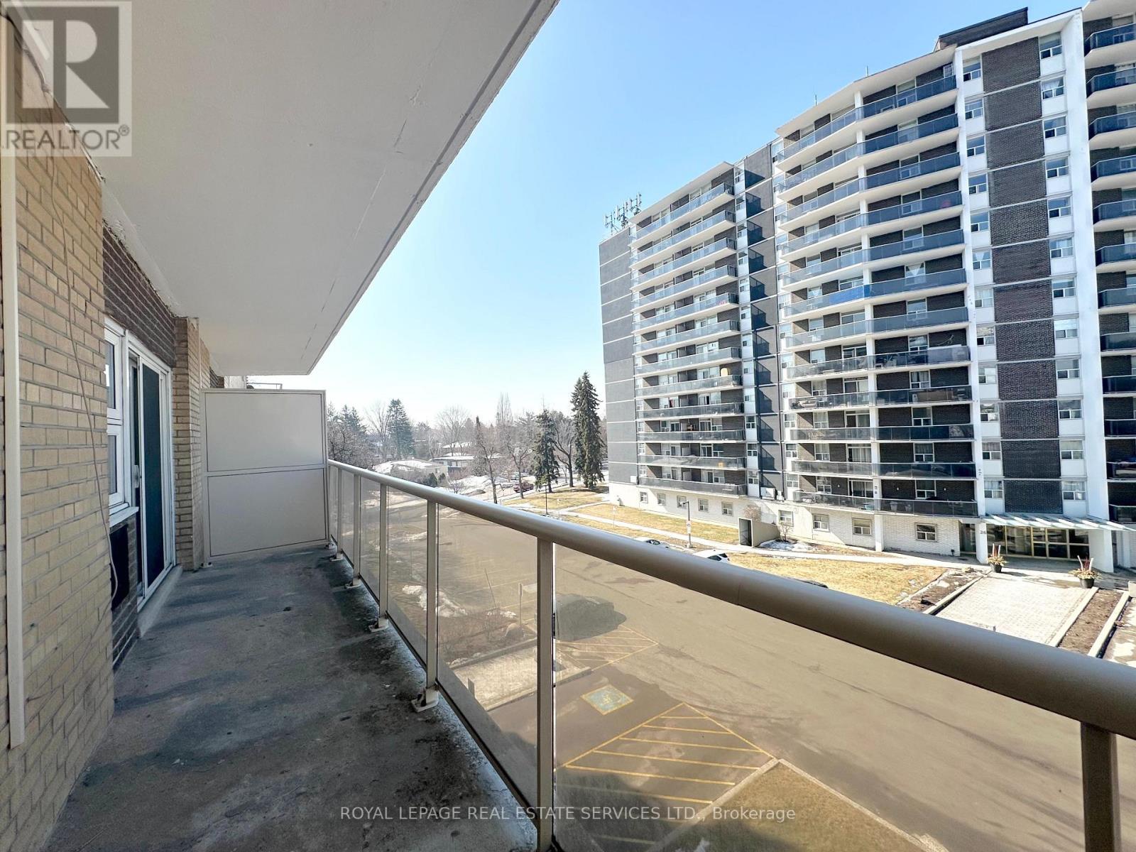 412 - 32 Carluke Crescent, Toronto, Ontario  M2L 2J3 - Photo 6 - C12853036
