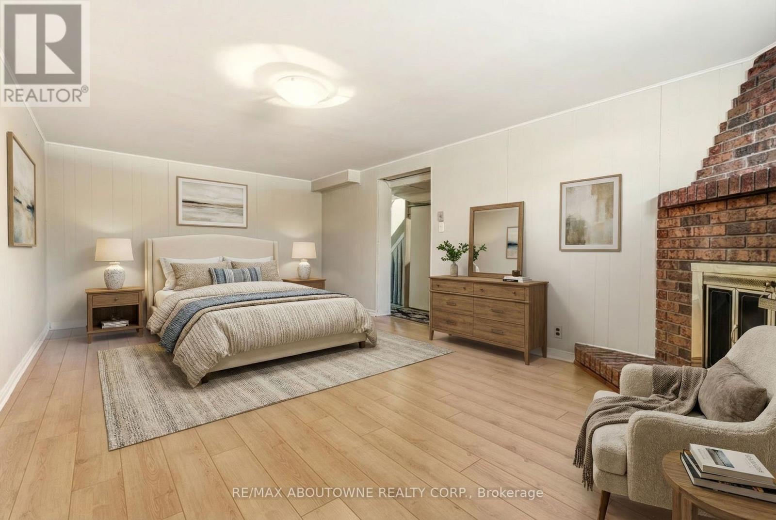 1015 Syeston Court, Mississauga, Ontario  L4Y 2W2 - Photo 38 - W12850128