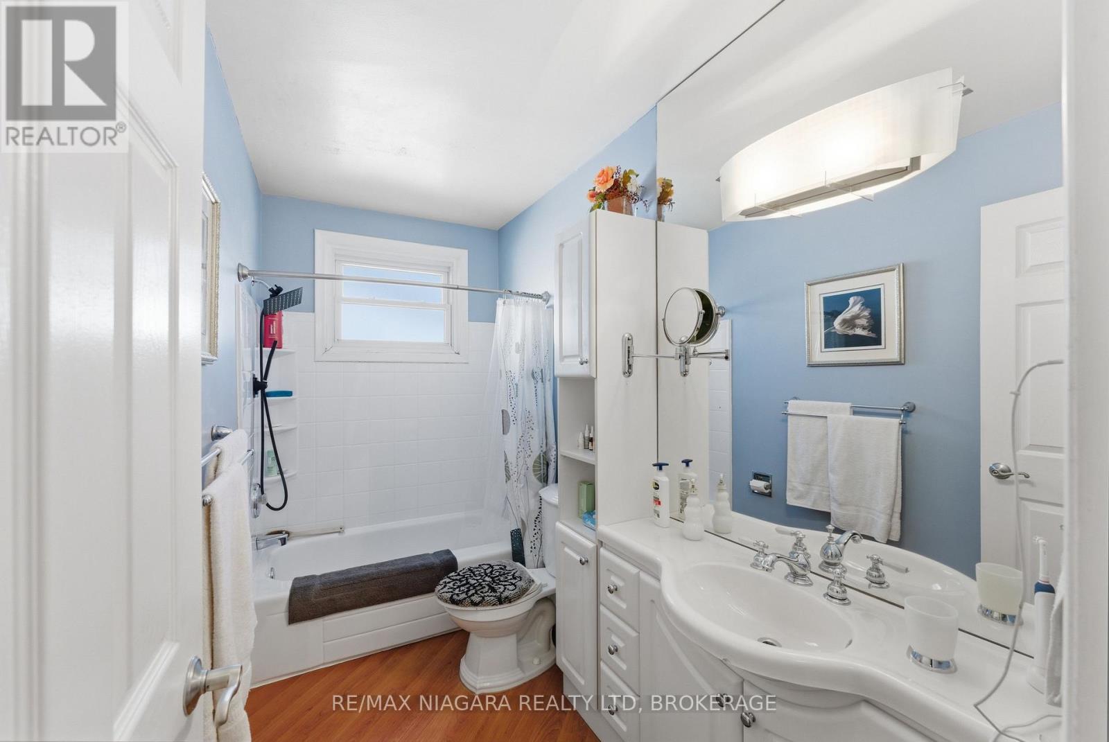 293 Saint Andrews Drive, Hamilton, Ontario  L8K 5K2 - Photo 12 - X12853312