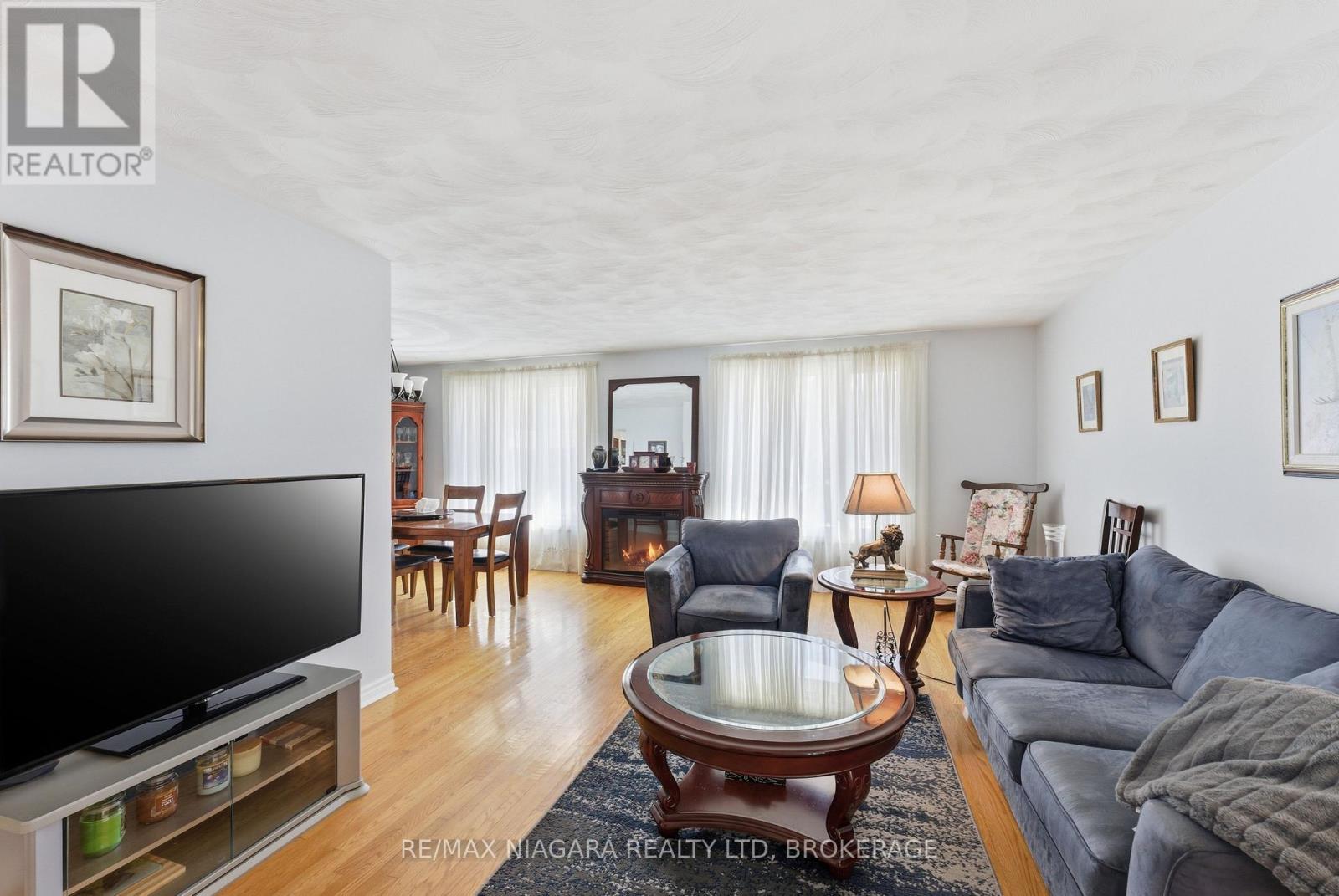 293 Saint Andrews Drive, Hamilton, Ontario  L8K 5K2 - Photo 9 - X12853312