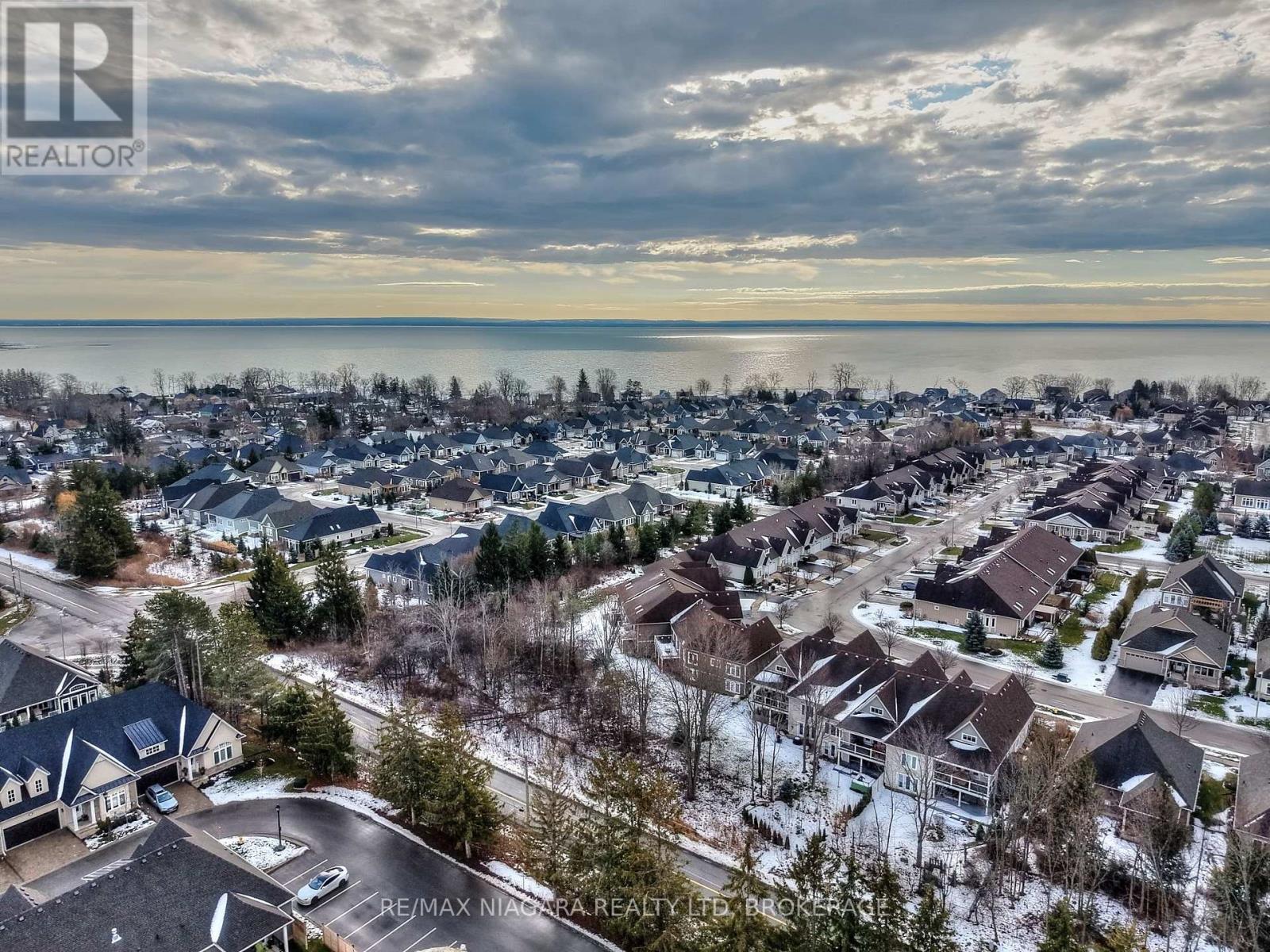 23 Sassafras Row, Fort Erie, Ontario  L0S 1N0 - Photo 34 - X12853412