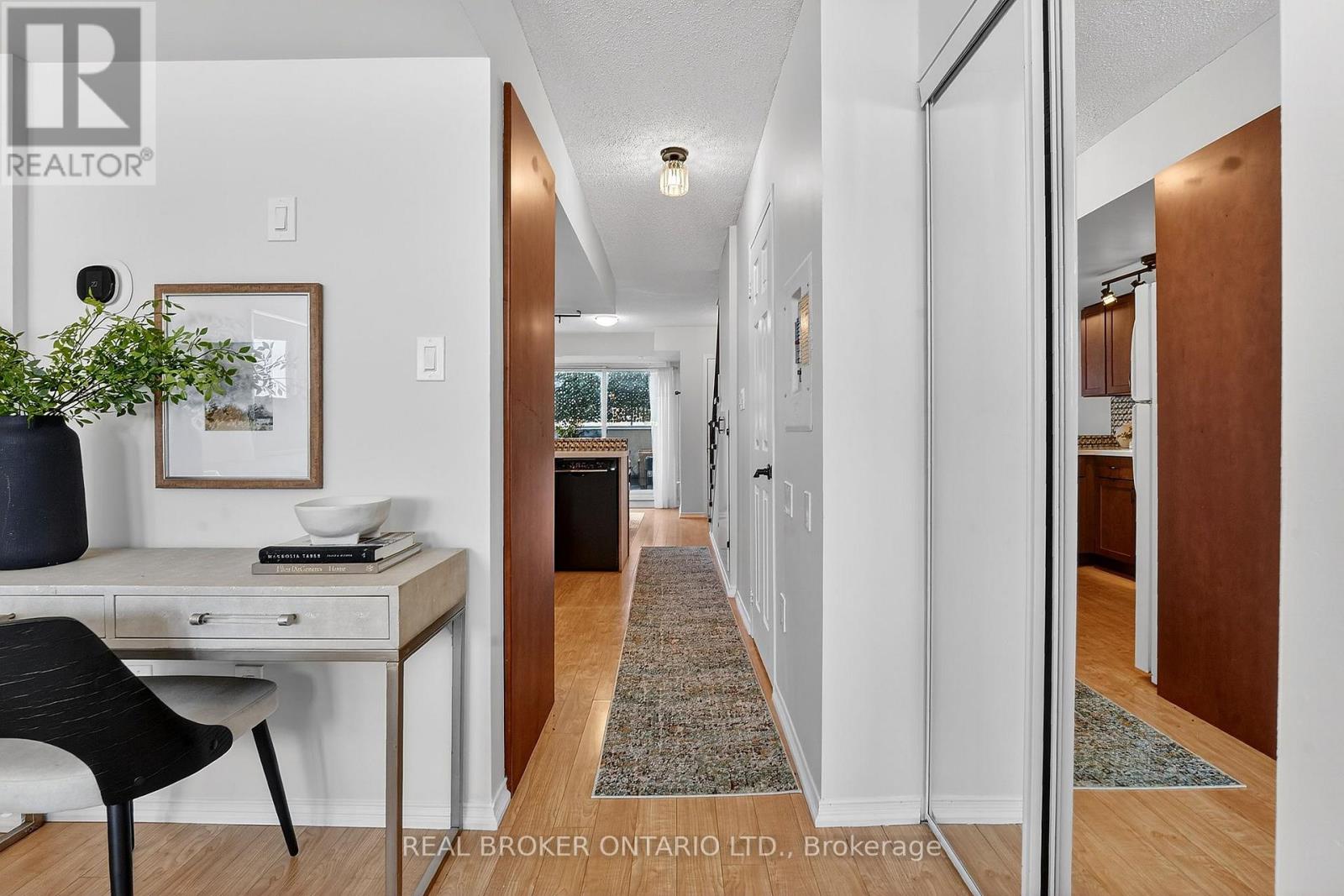 149 - 10 Merchant Lane, Toronto (Dufferin Grove), Ontario  M6P 4J6 - Photo 6 - C12853620