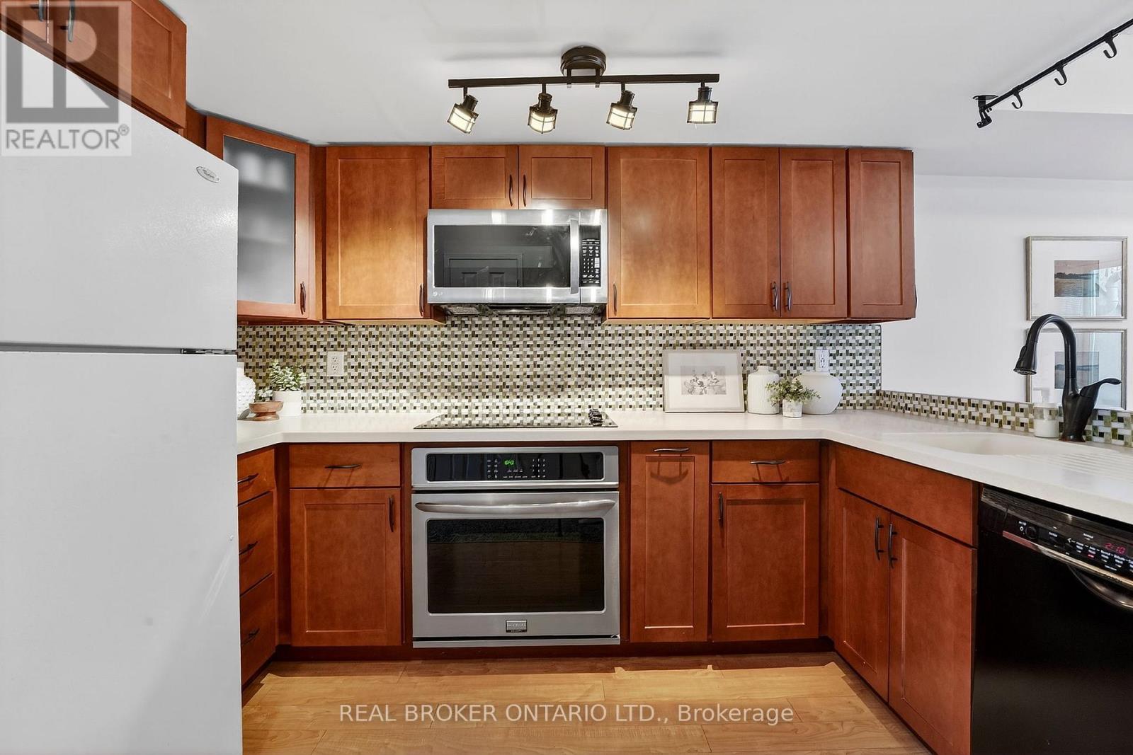 149 - 10 Merchant Lane, Toronto (Dufferin Grove), Ontario  M6P 4J6 - Photo 9 - C12853620