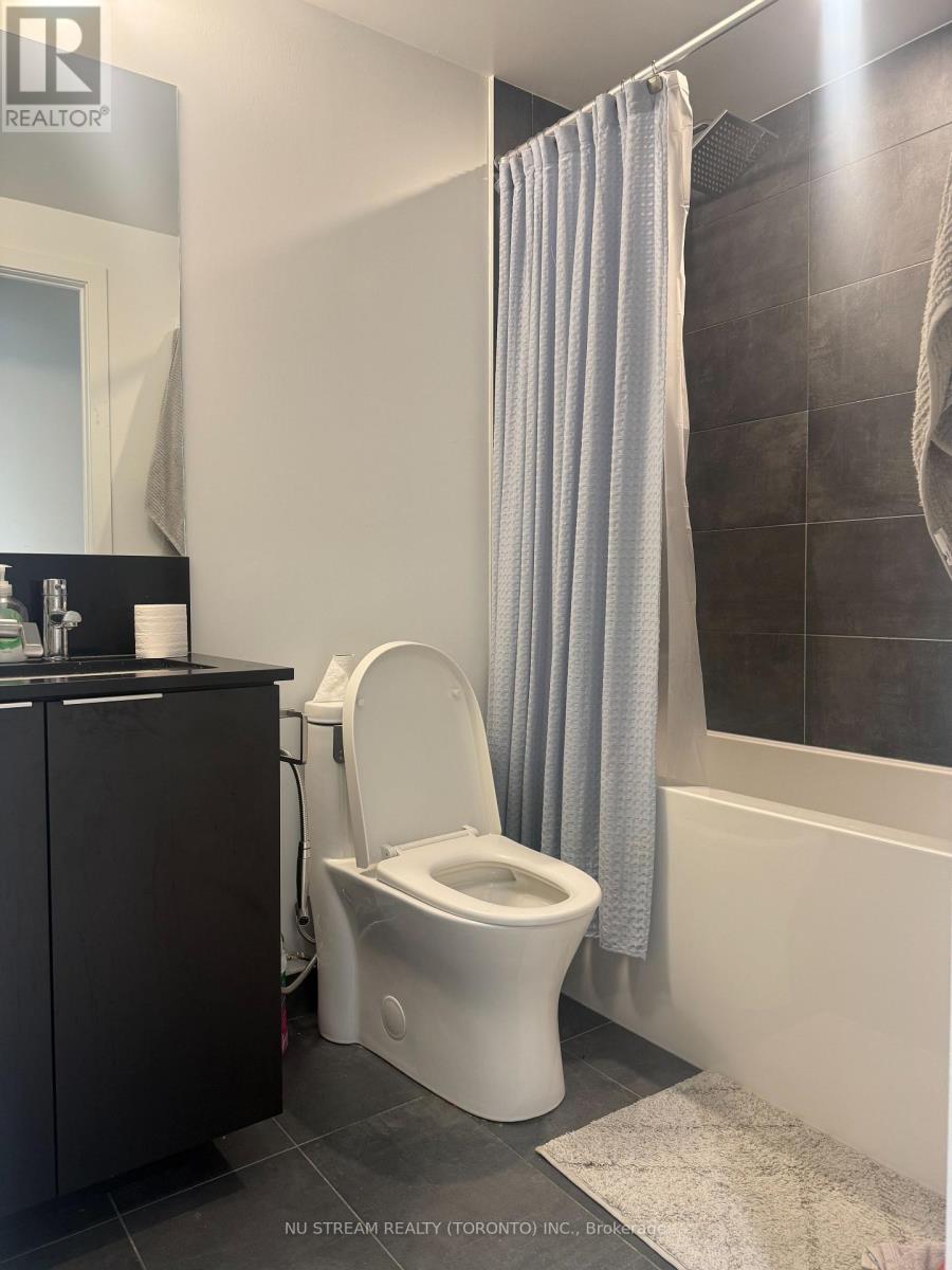 1005 - 8 Wellesley Street W, Toronto, Ontario  M4Y 0J5 - Photo 10 - C12853644