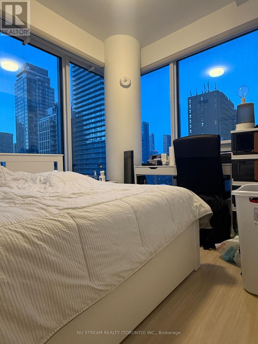 1005 - 8 Wellesley Street W, Toronto, Ontario  M4Y 0J5 - Photo 14 - C12853644