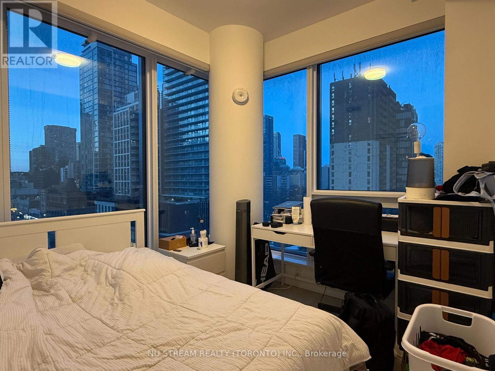 1005 - 8 Wellesley Street W, Toronto, Ontario  M4Y 0J5 - Photo 15 - C12853644