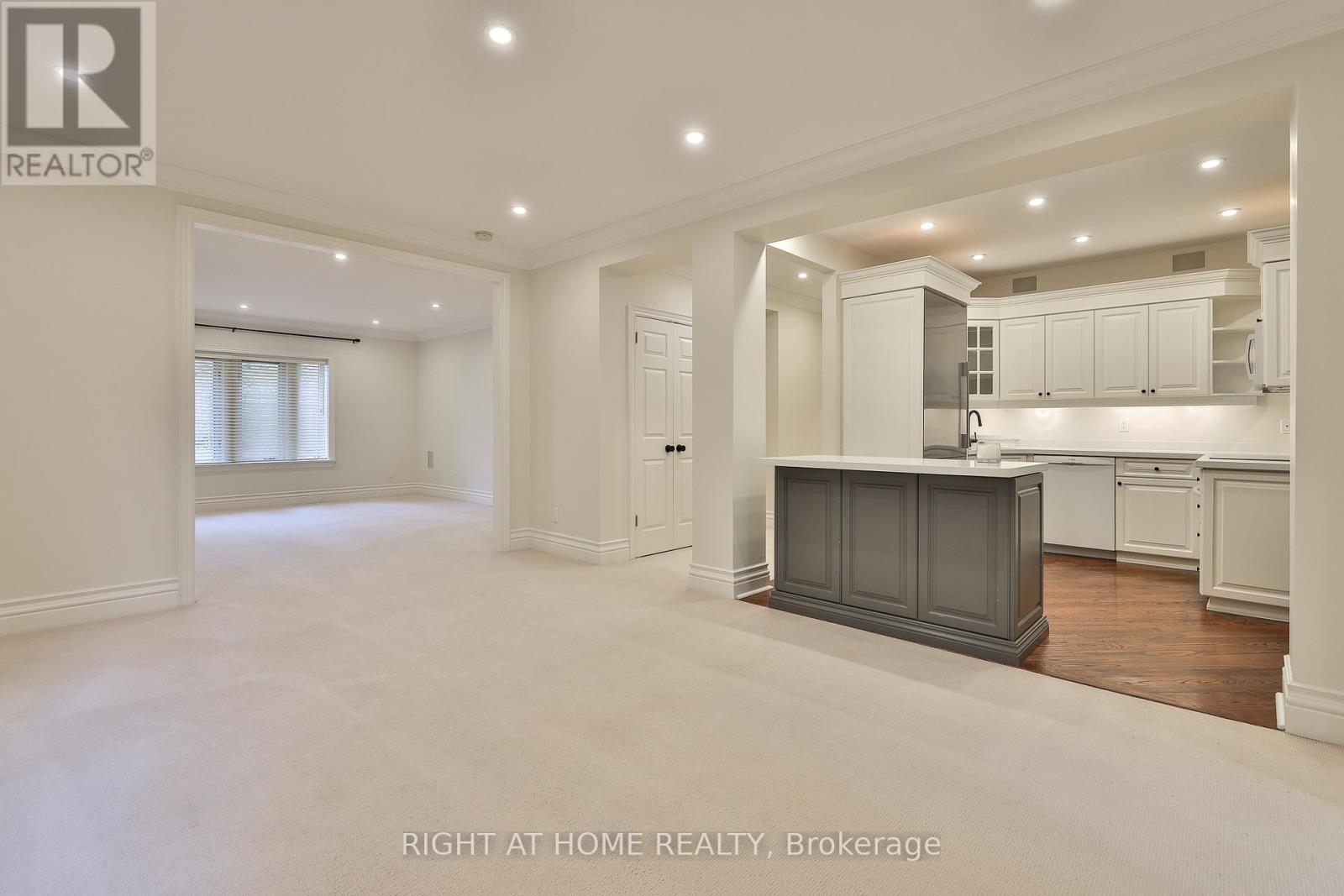 Main - 119 Chaplin Crescent, Toronto, Ontario  M5P 1A6 - Photo 5 - C12853662