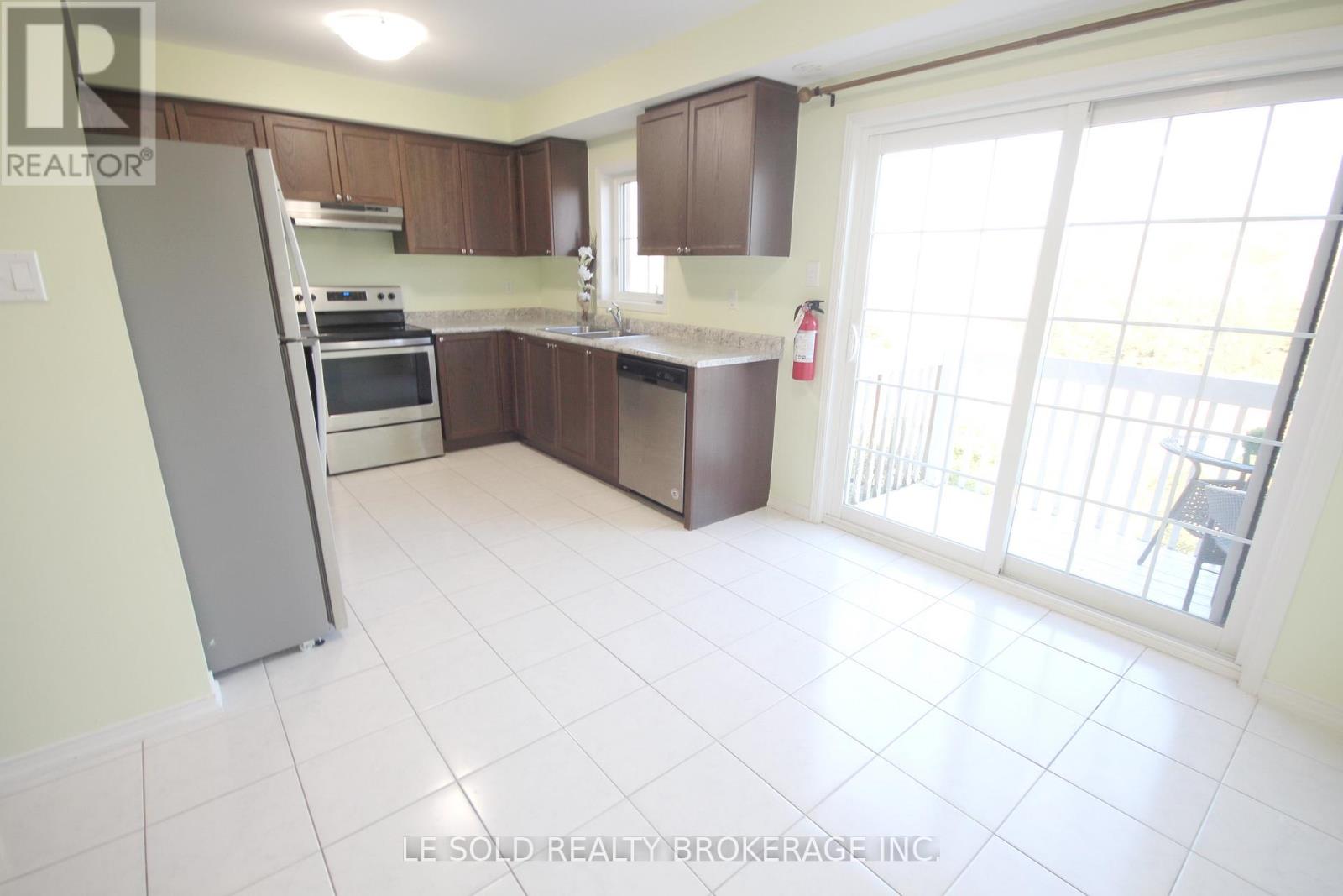 2639 Deputy Minister Path, Oshawa, Ontario  L1L 0M7 - Photo 12 - E12853558