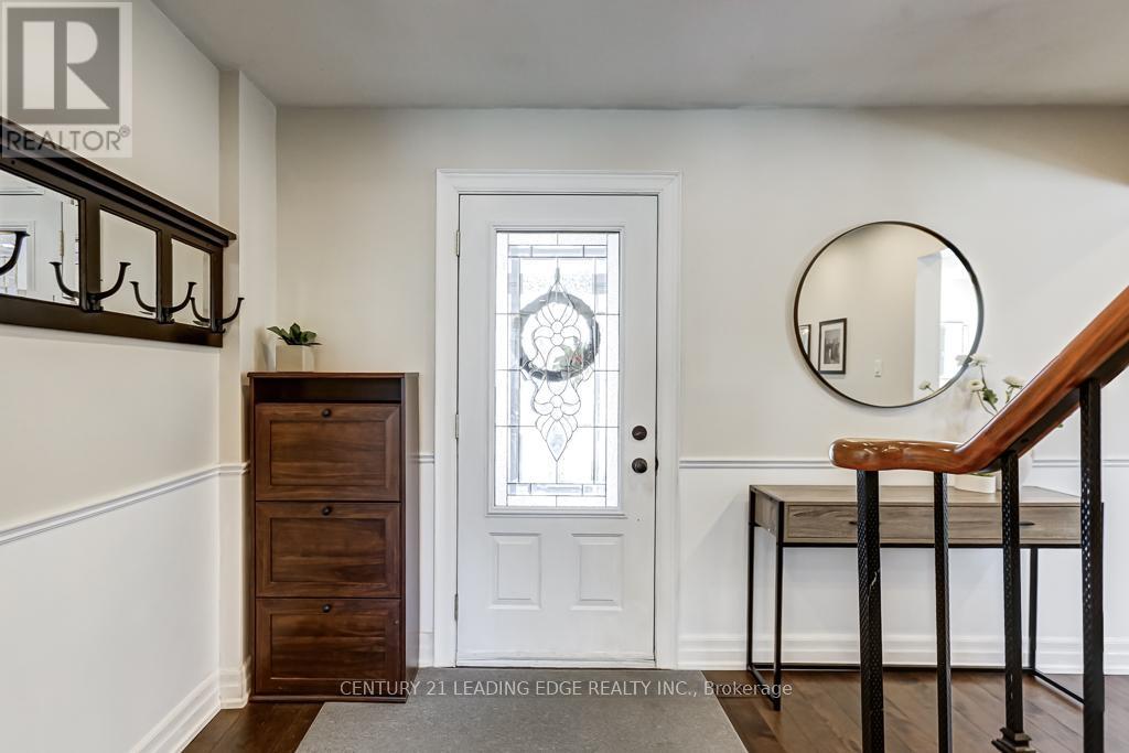 10 Empson Court, Ajax (South West), Ontario  L1S 3Y3 - Photo 3 - E12853604