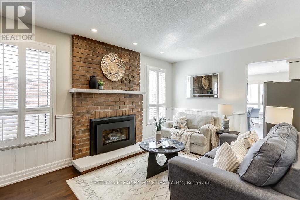 10 Empson Court, Ajax (South West), Ontario  L1S 3Y3 - Photo 6 - E12853604