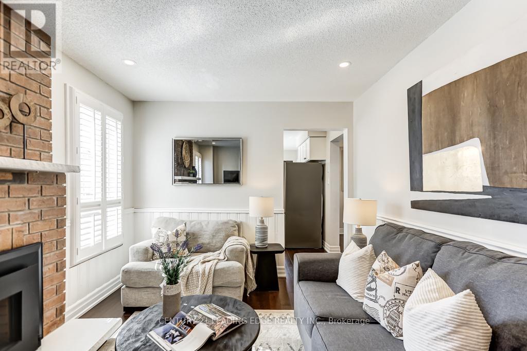 10 Empson Court, Ajax (South West), Ontario  L1S 3Y3 - Photo 7 - E12853604