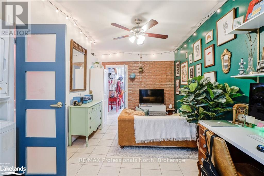 214 Gerrard Street E, Toronto, Ontario  M5A 2E6 - Photo 23 - C12853706