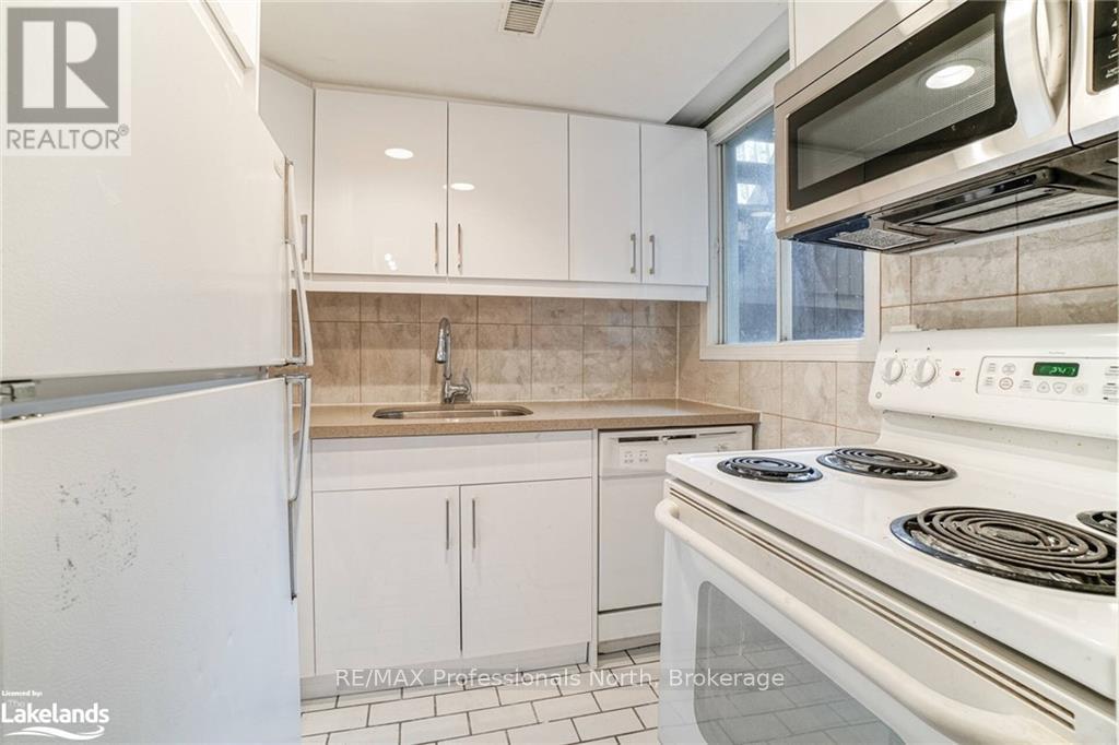 214 Gerrard Street E, Toronto, Ontario  M5A 2E6 - Photo 17 - C12853706