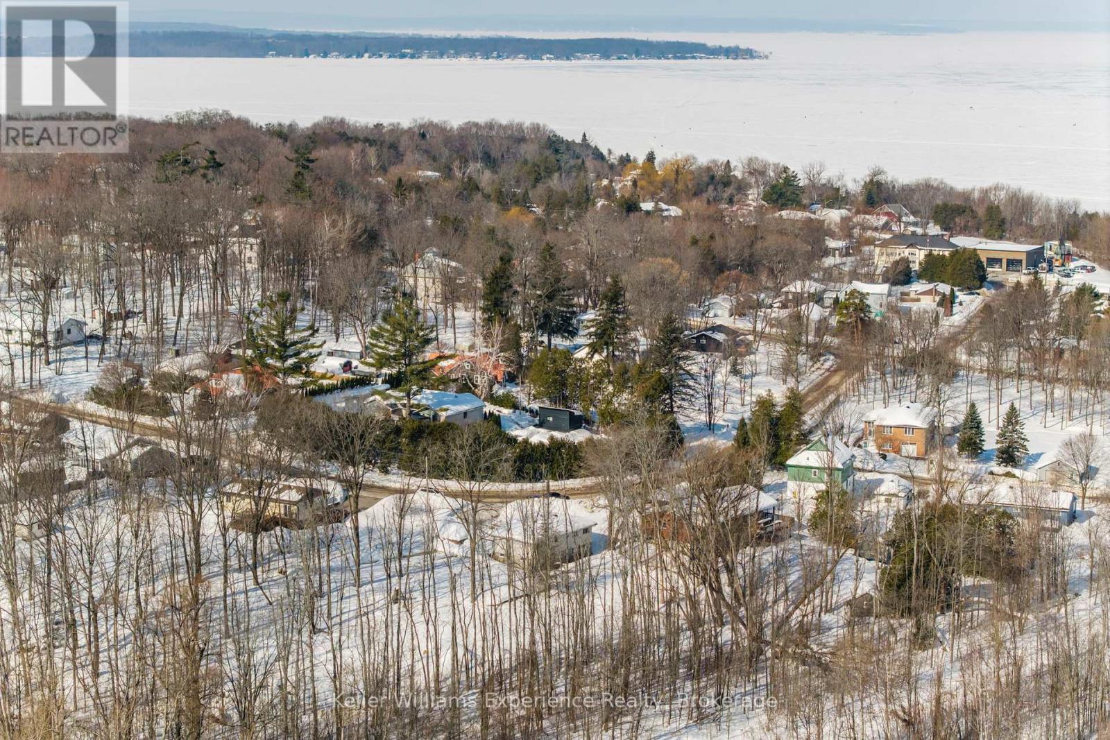 229 Mountain Avenue, Tay, Ontario  L0K 2C0 - Photo 37 - S12853654