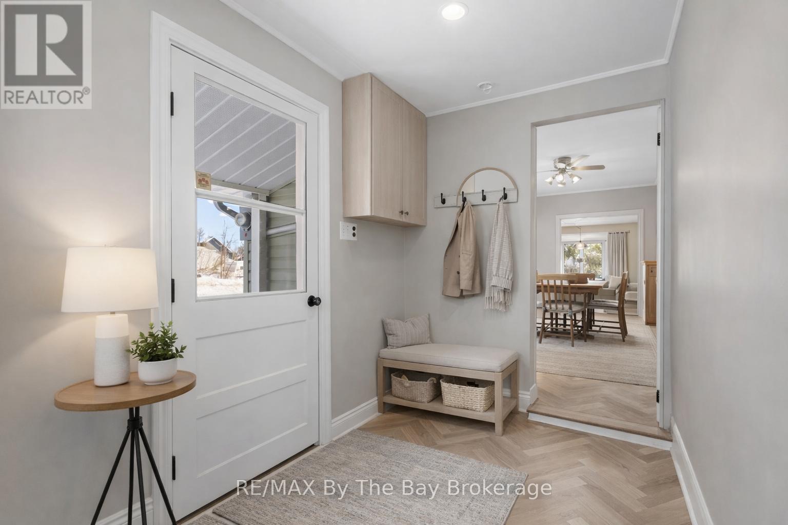 10 Wellington Street N, Clearview, Ontario  L0M 1G0 - Photo 4 - S12853678