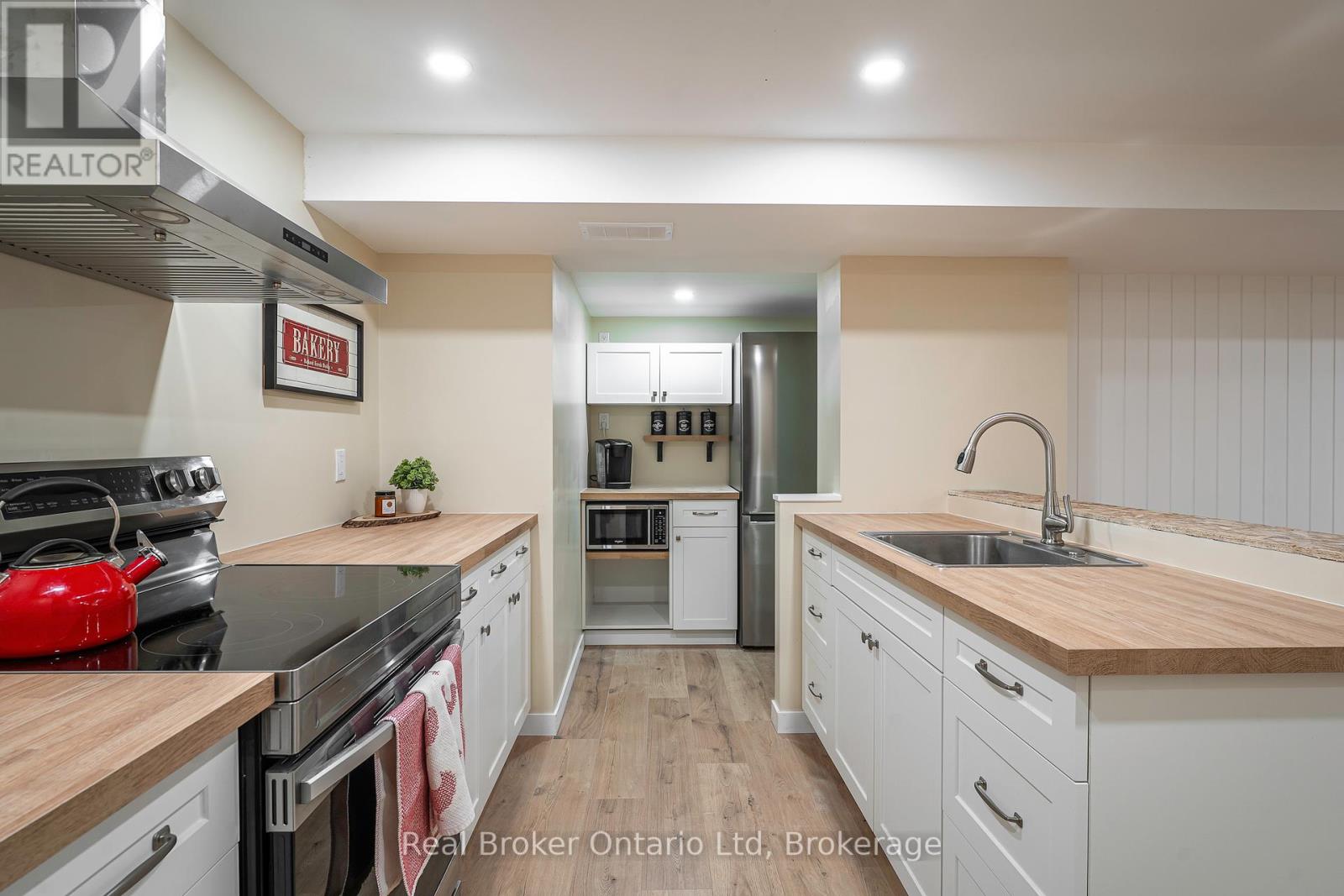 394 Queen Street N, West Grey, Ontario  N0G 1R0 - Photo 35 - X12853650