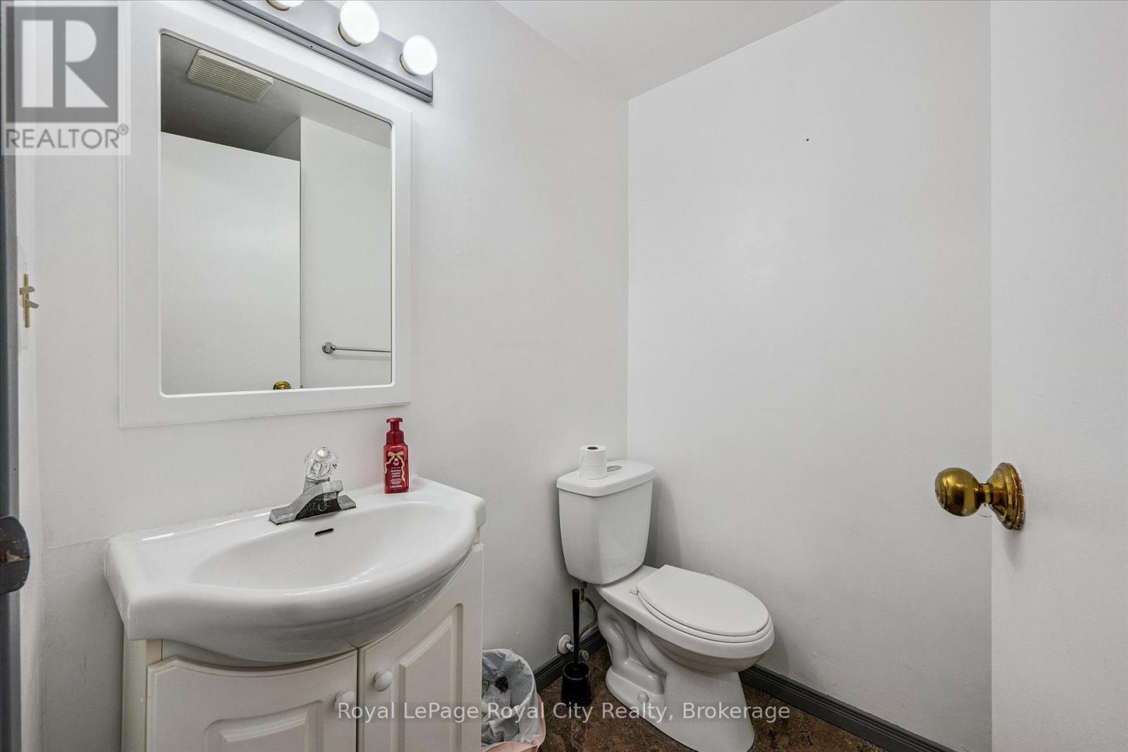 668 Edinburgh Road S, Guelph, Ontario  N1G 4H8 - Photo 16 - X12853642