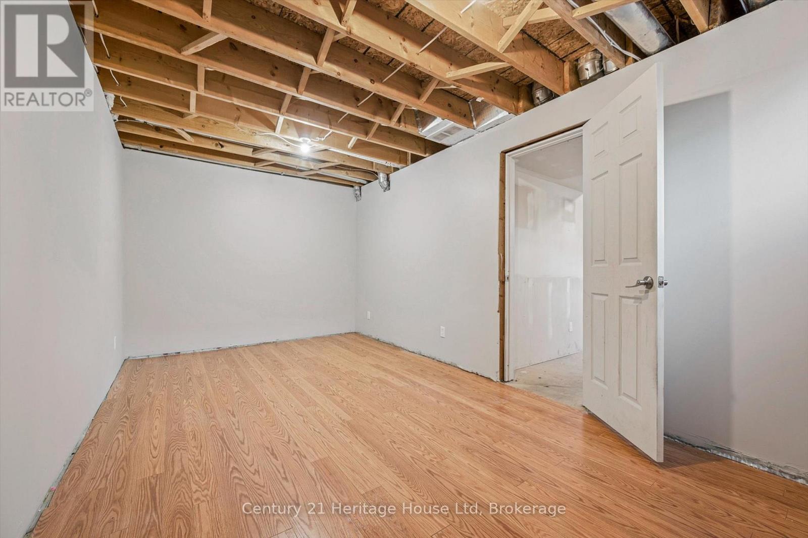 126 Forfar Street E, Centre Wellington, Ontario  N1M 1B2 - Photo 32 - X12853674