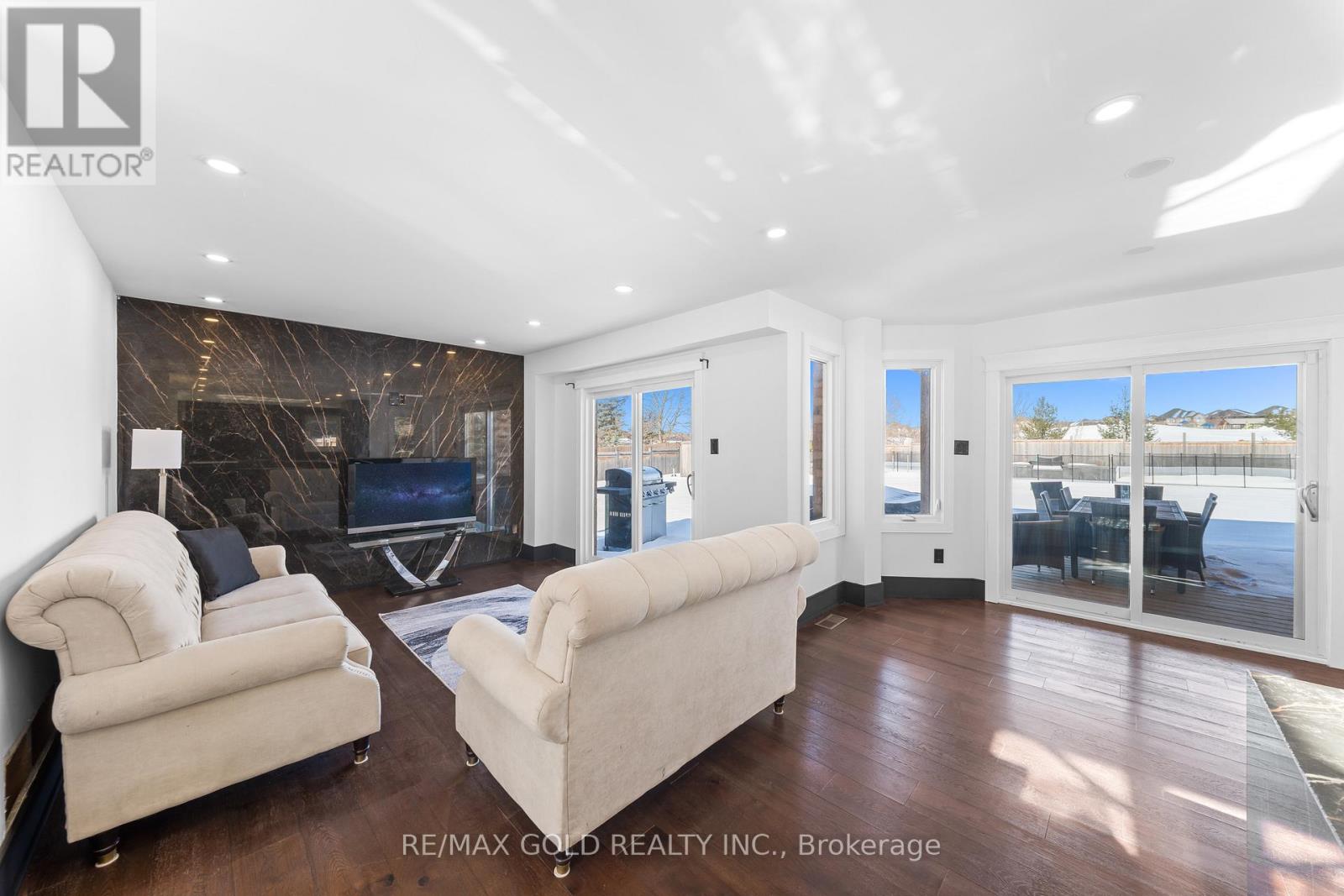 72 Goodfellow Crescent, King (Nobleton), Ontario  L0G 1N0 - Photo 24 - N12853440