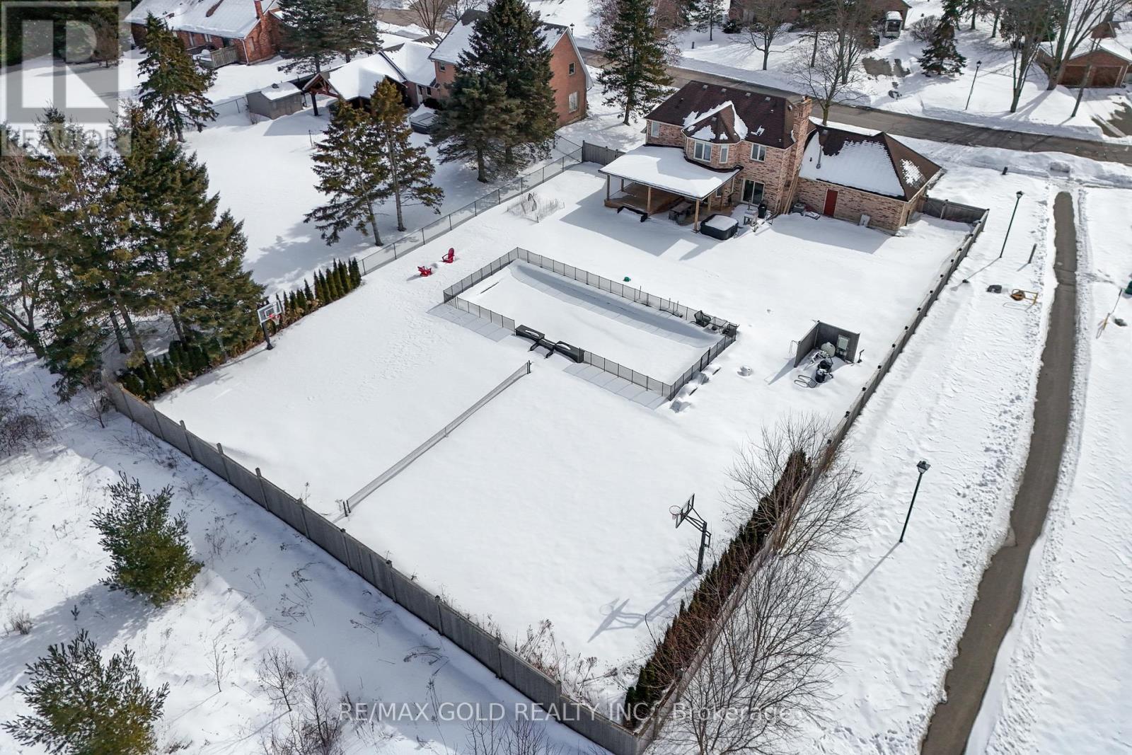 72 Goodfellow Crescent, King (Nobleton), Ontario  L0G 1N0 - Photo 5 - N12853440