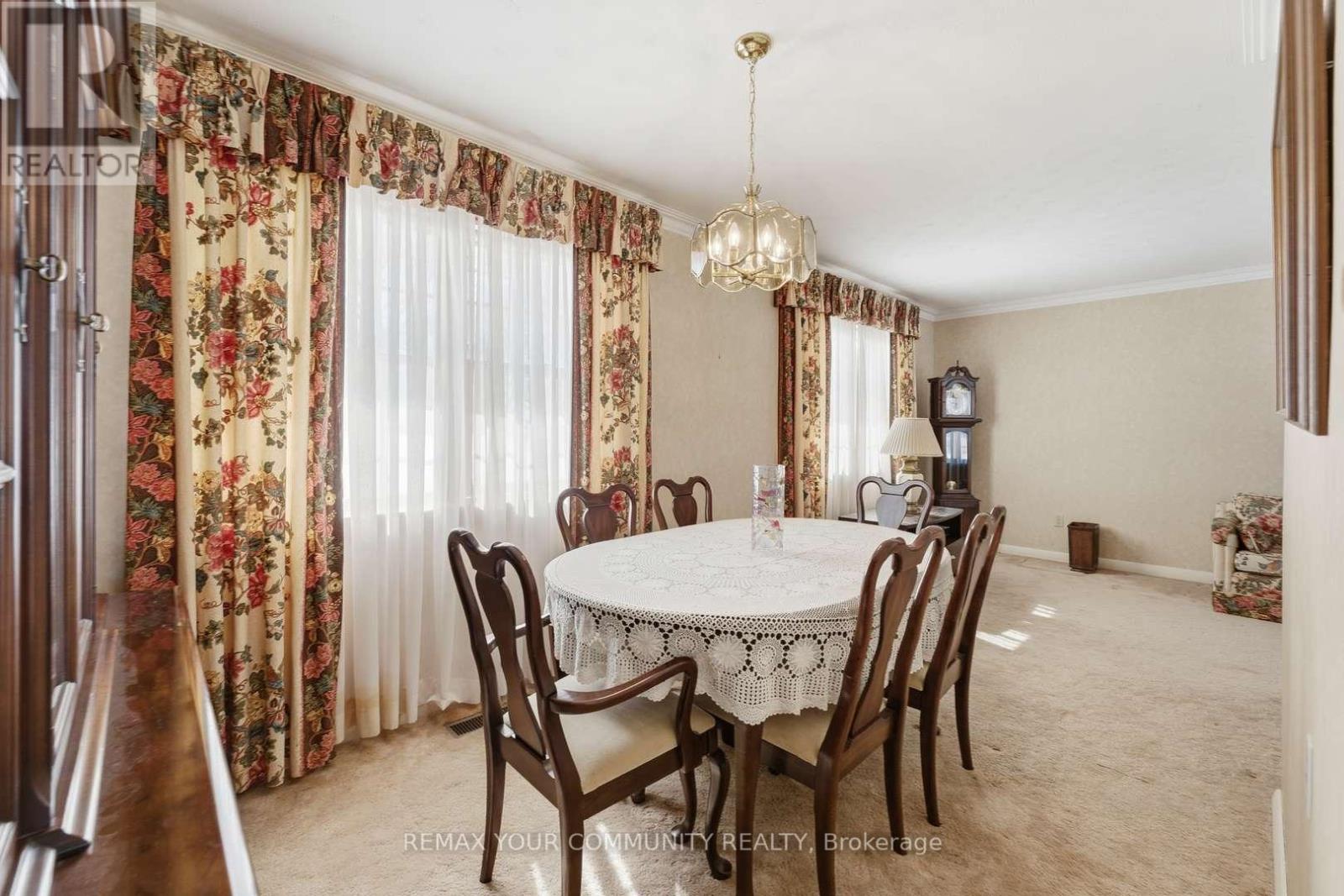 29 Patricia Drive, King (King City), Ontario  L7B 1H5 - Photo 13 - N12853544