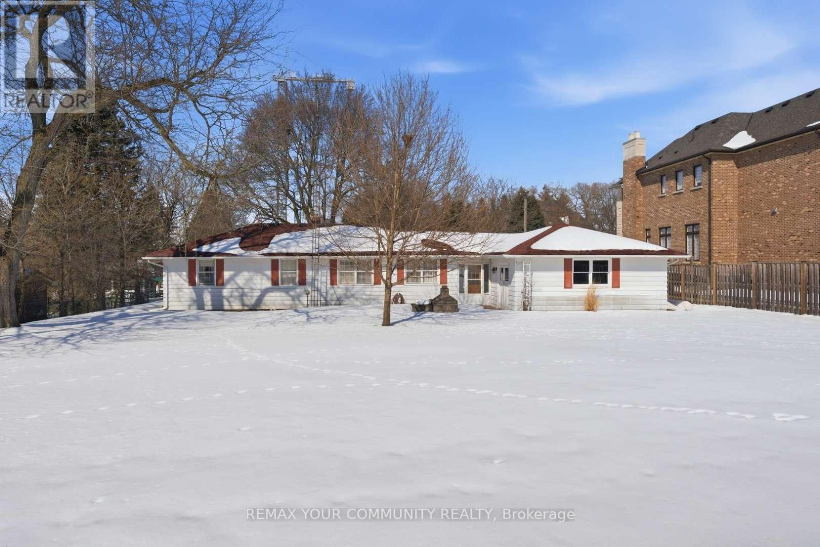 29 Patricia Drive, King (King City), Ontario  L7B 1H5 - Photo 2 - N12853544