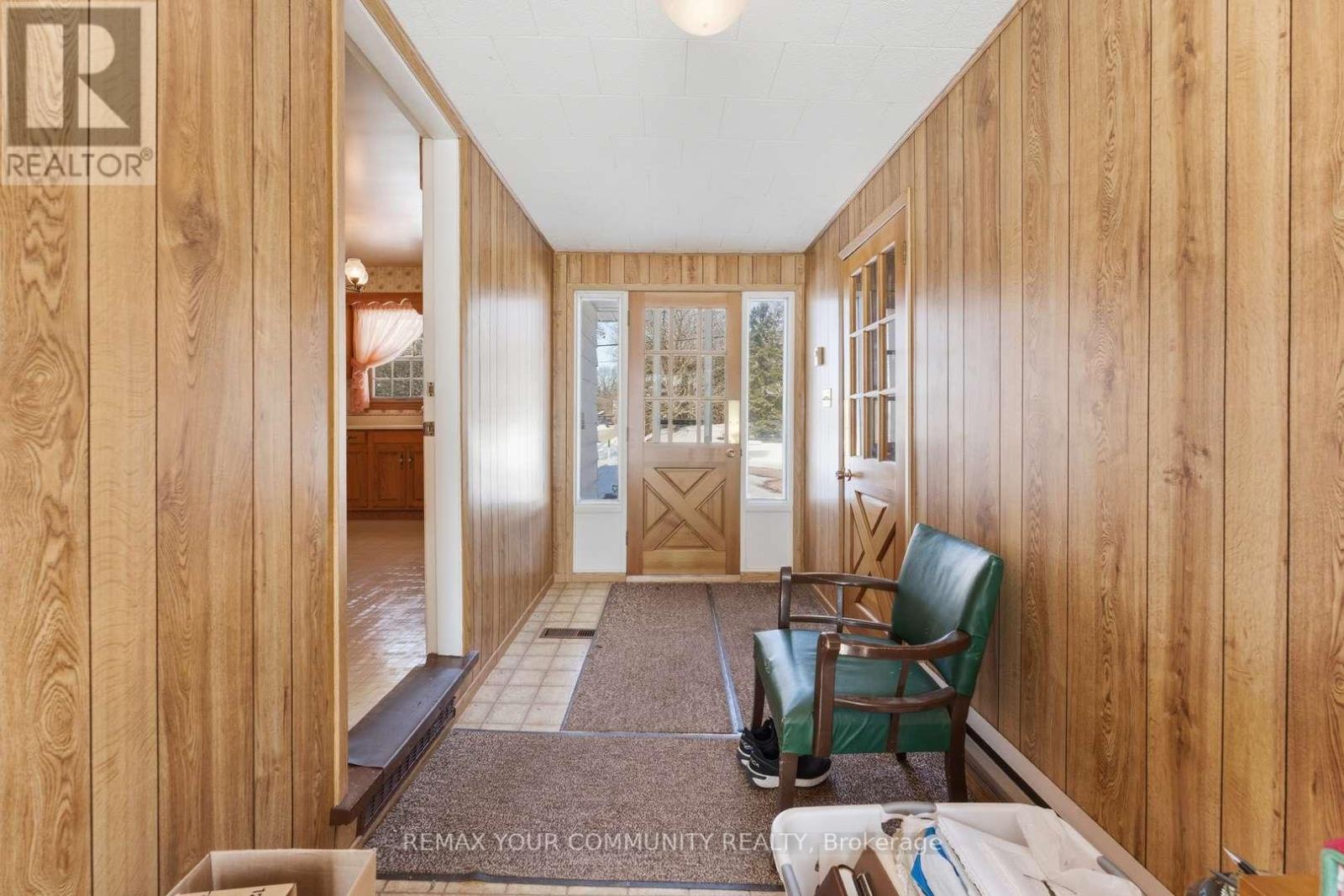 29 Patricia Drive, King (King City), Ontario  L7B 1H5 - Photo 4 - N12853544