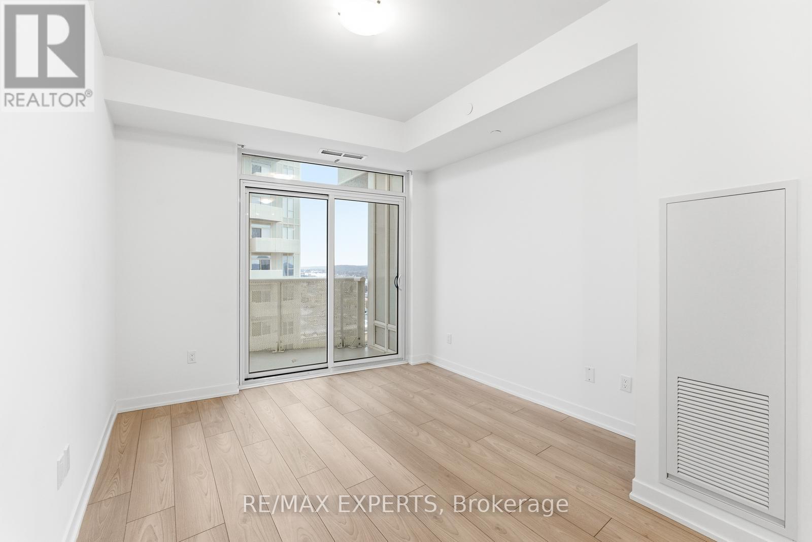 1101 - 474 Caldari Road, Vaughan (Concord), Ontario  L4K 0R5 - Photo 13 - N12853568