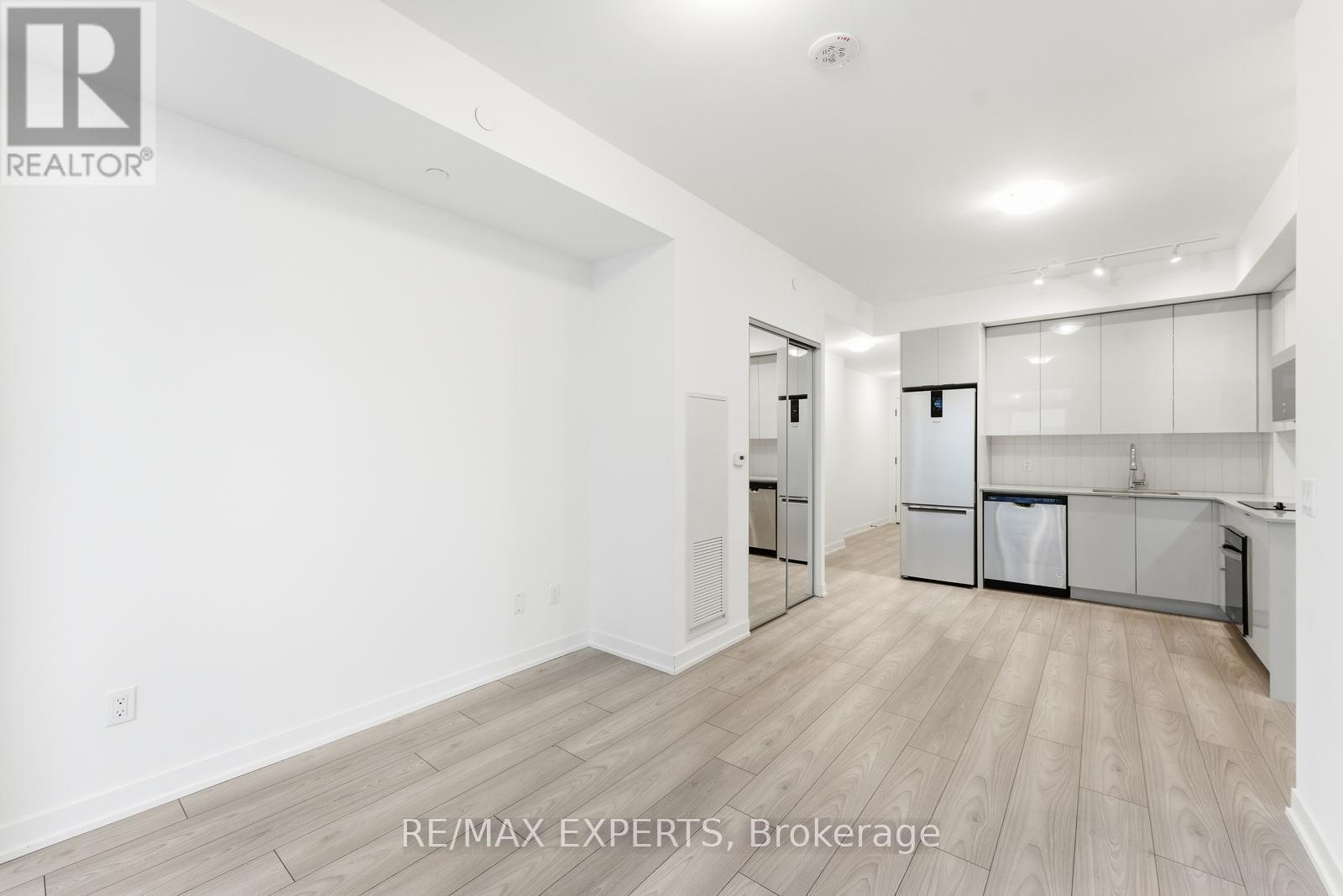 1101 - 474 Caldari Road, Vaughan (Concord), Ontario  L4K 0R5 - Photo 16 - N12853568