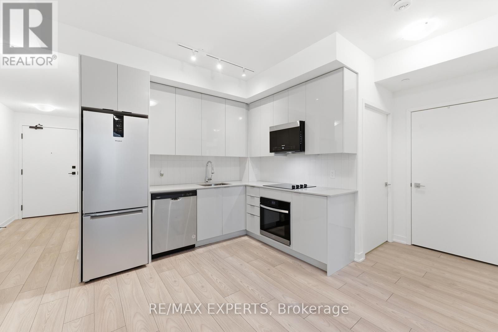 1101 - 474 Caldari Road, Vaughan (Concord), Ontario  L4K 0R5 - Photo 6 - N12853568