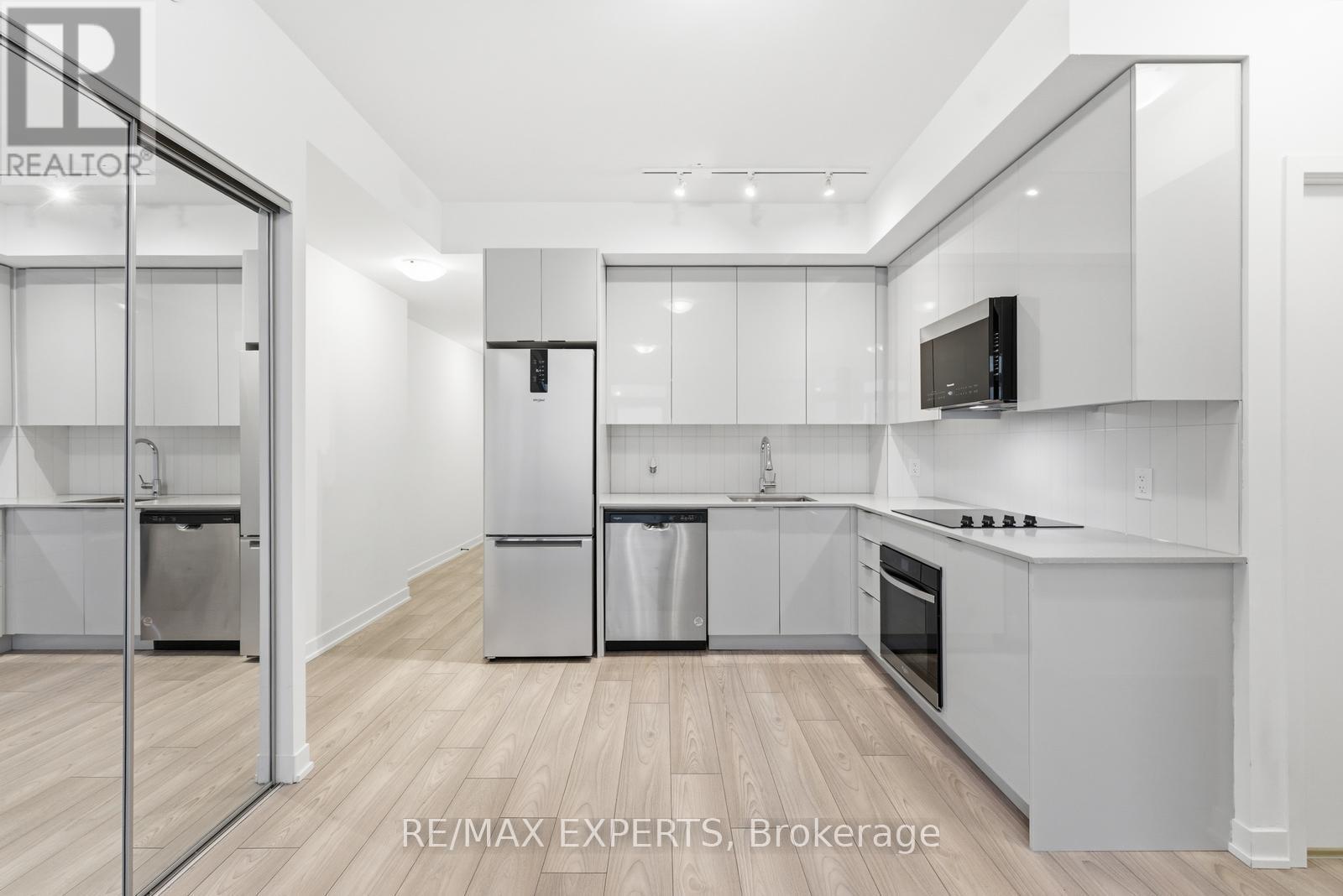 1101 - 474 Caldari Road, Vaughan (Concord), Ontario  L4K 0R5 - Photo 7 - N12853568