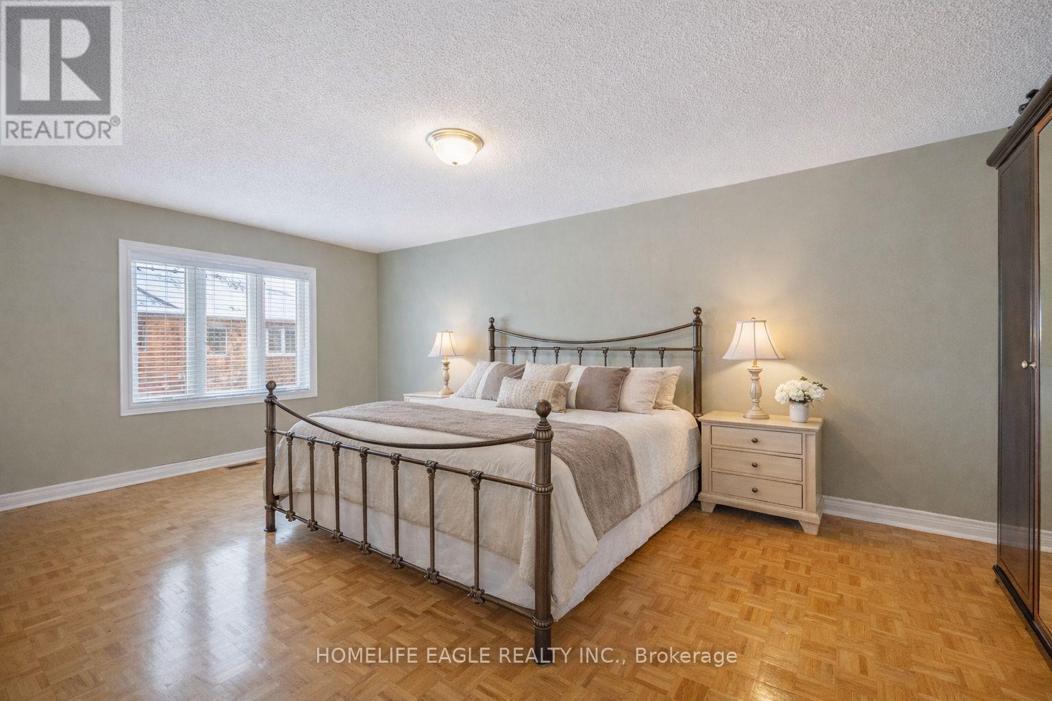 124 Rushbrook Drive, Newmarket, Ontario  L3X 2E4 - Photo 6 - N12853592