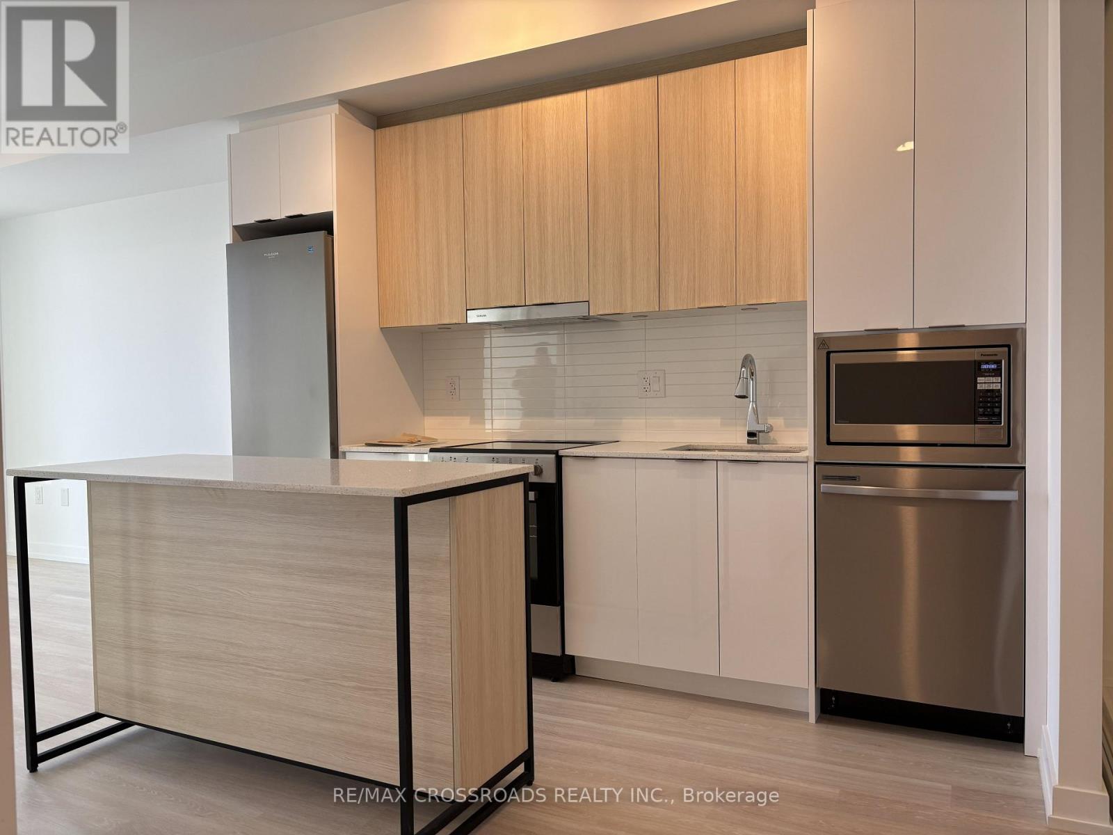 1606 - 9751 Markham Road, Markham (Greensborough), Ontario  L6E 0W3 - Photo 2 - N12853624