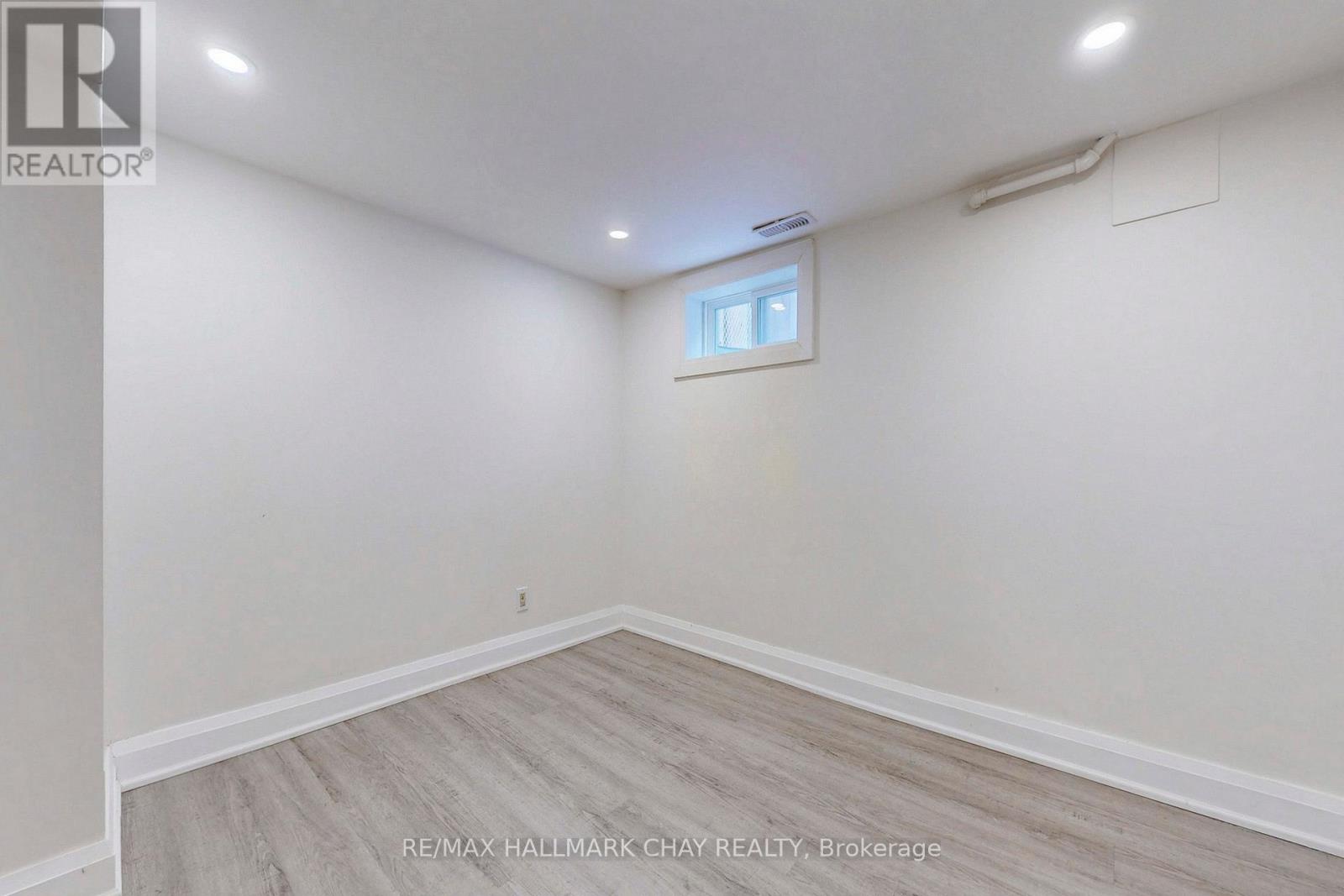 Lower - 1 Davidson Road, Aurora, Ontario  L4G 2A9 - Photo 8 - N12853640