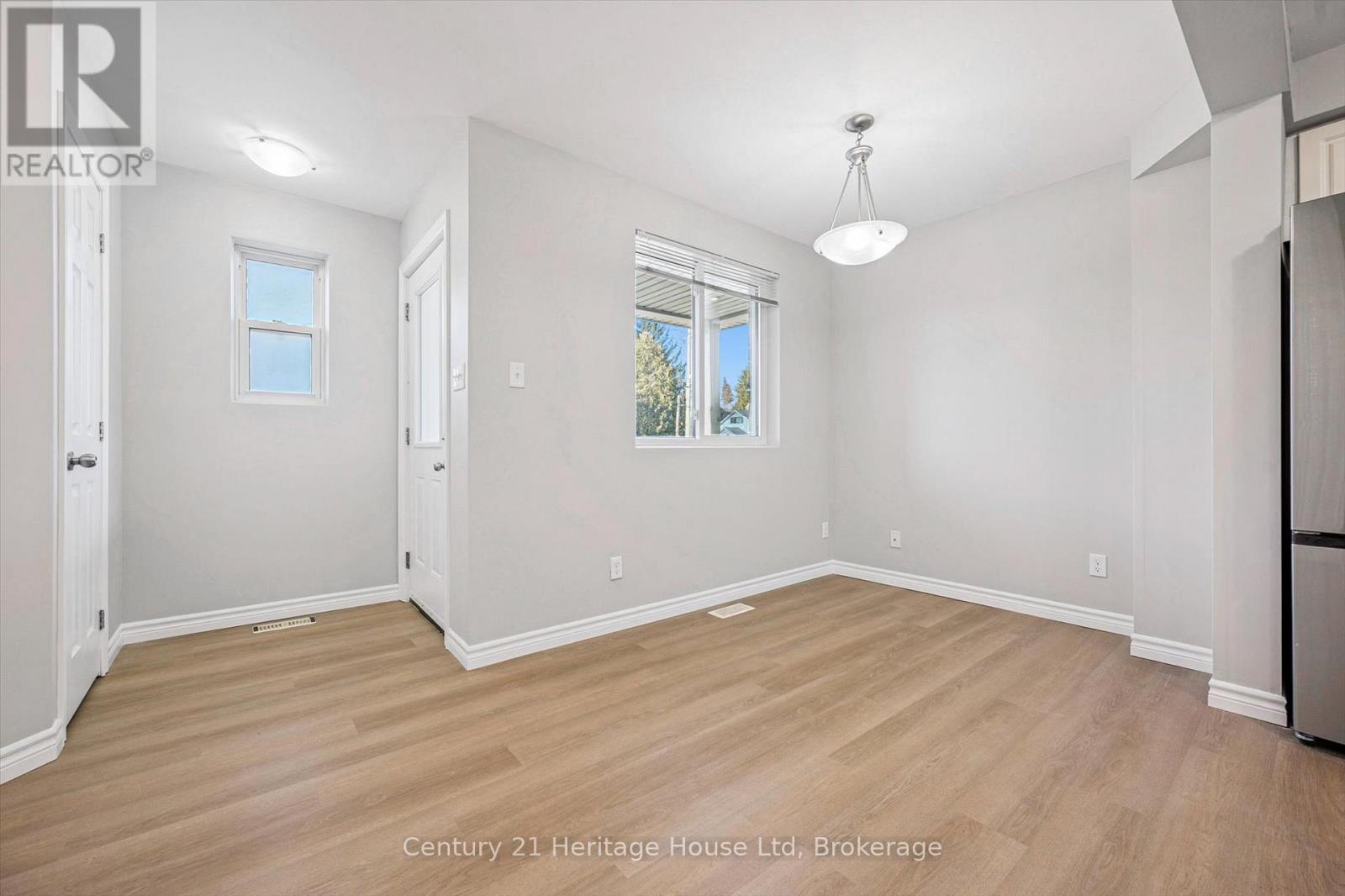 126 Forfar Street E, Centre Wellington, Ontario  N1M 1B2 - Photo 8 - X12853674