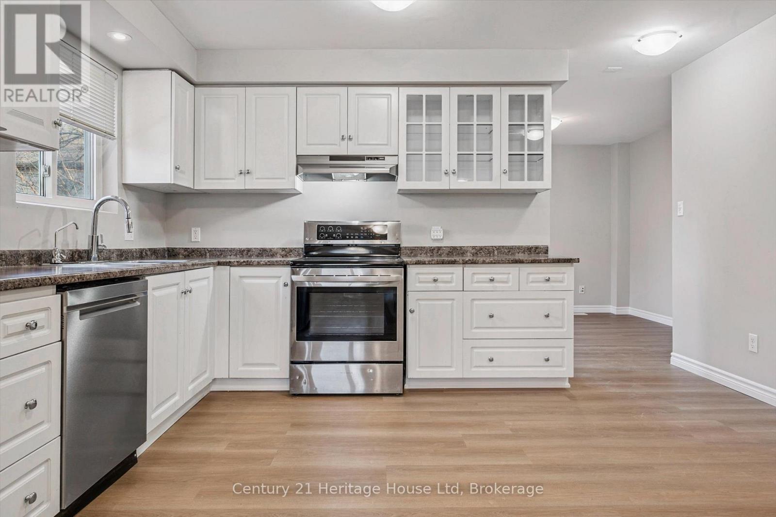 126 Forfar Street E, Centre Wellington, Ontario  N1M 1B2 - Photo 13 - X12853674