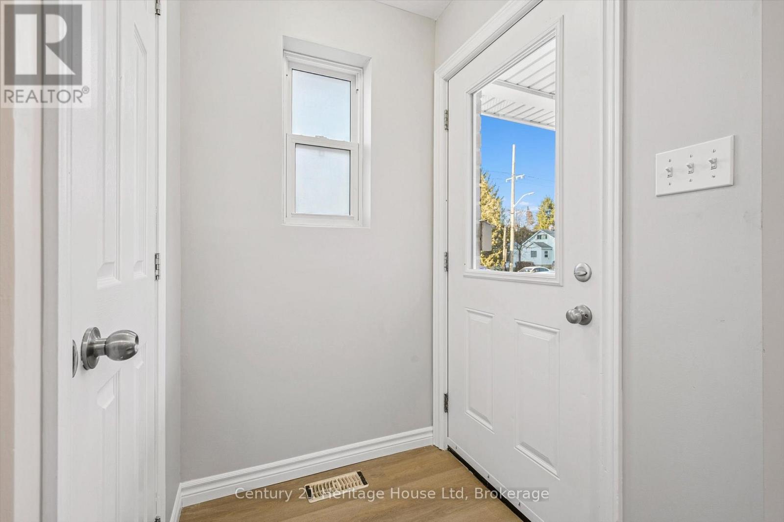 126 Forfar Street E, Centre Wellington, Ontario  N1M 1B2 - Photo 6 - X12853674