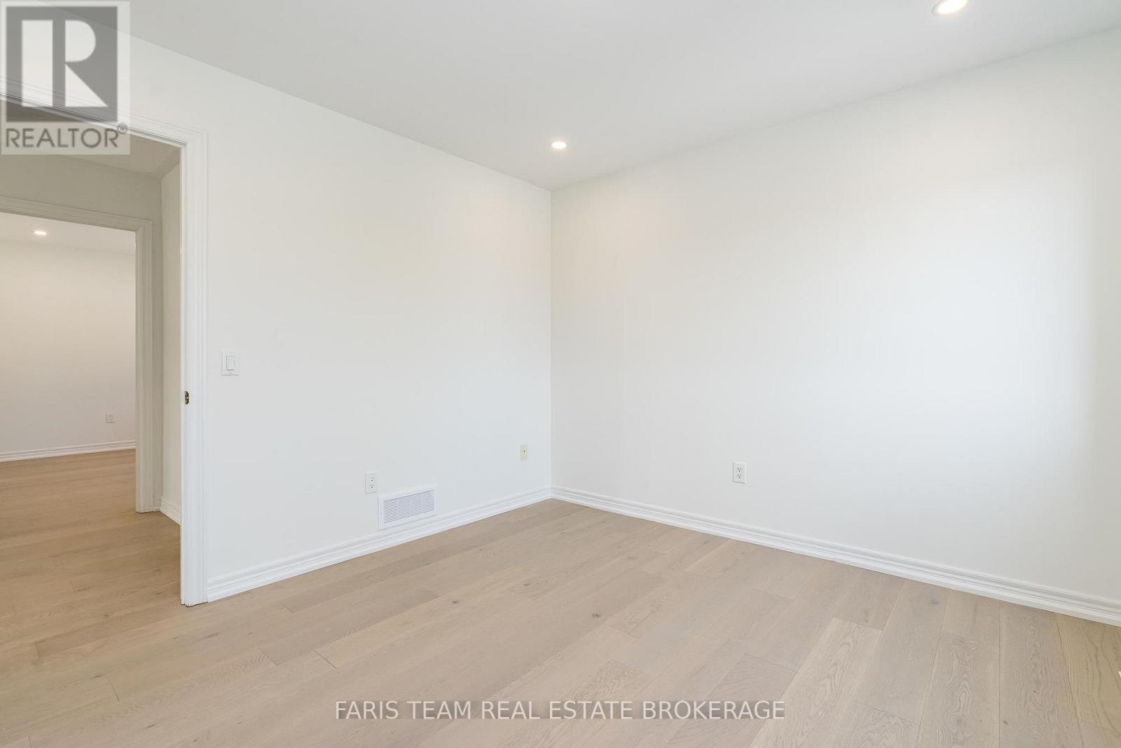 2 Vanessa Drive, Orillia, Ontario  L3V 7Y8 - Photo 27 - S12853422