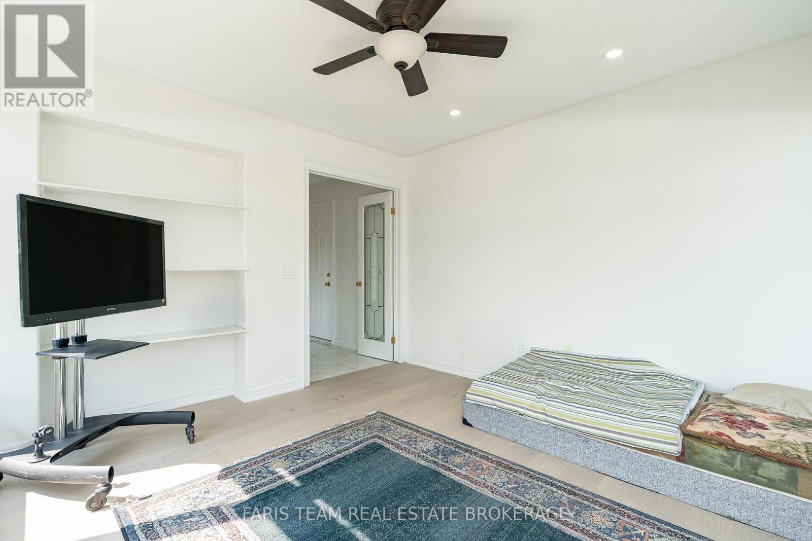 2 Vanessa Drive, Orillia, Ontario  L3V 7Y8 - Photo 17 - S12853450