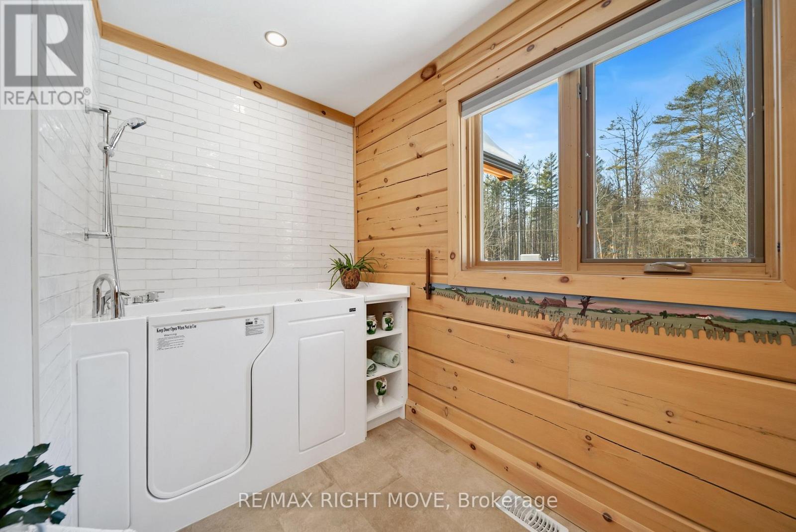 1935 Mcleod Drive, Severn, Ontario  P0E 1N0 - Photo 19 - S12853464