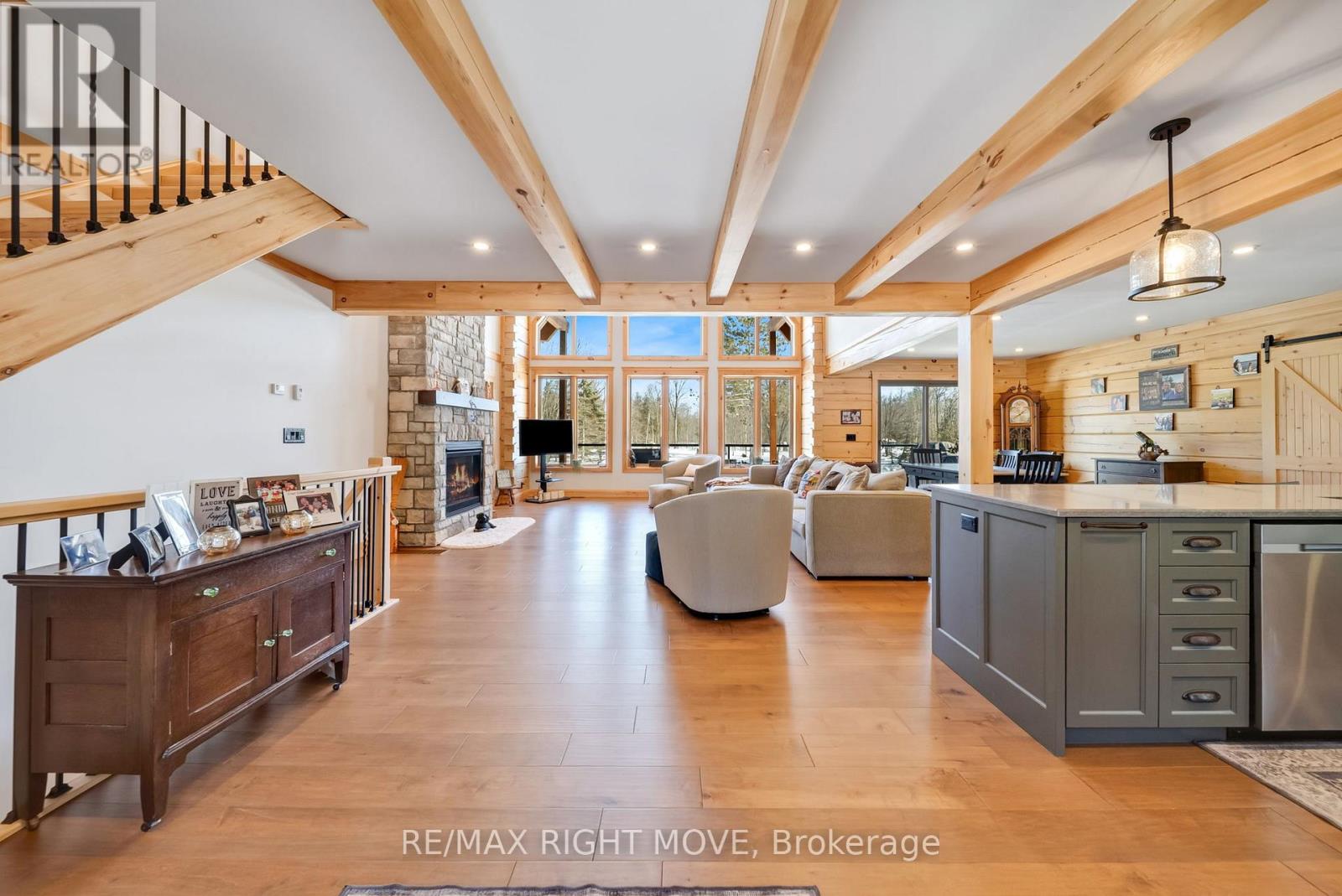 1935 Mcleod Drive, Severn, Ontario  P0E 1N0 - Photo 4 - S12853464